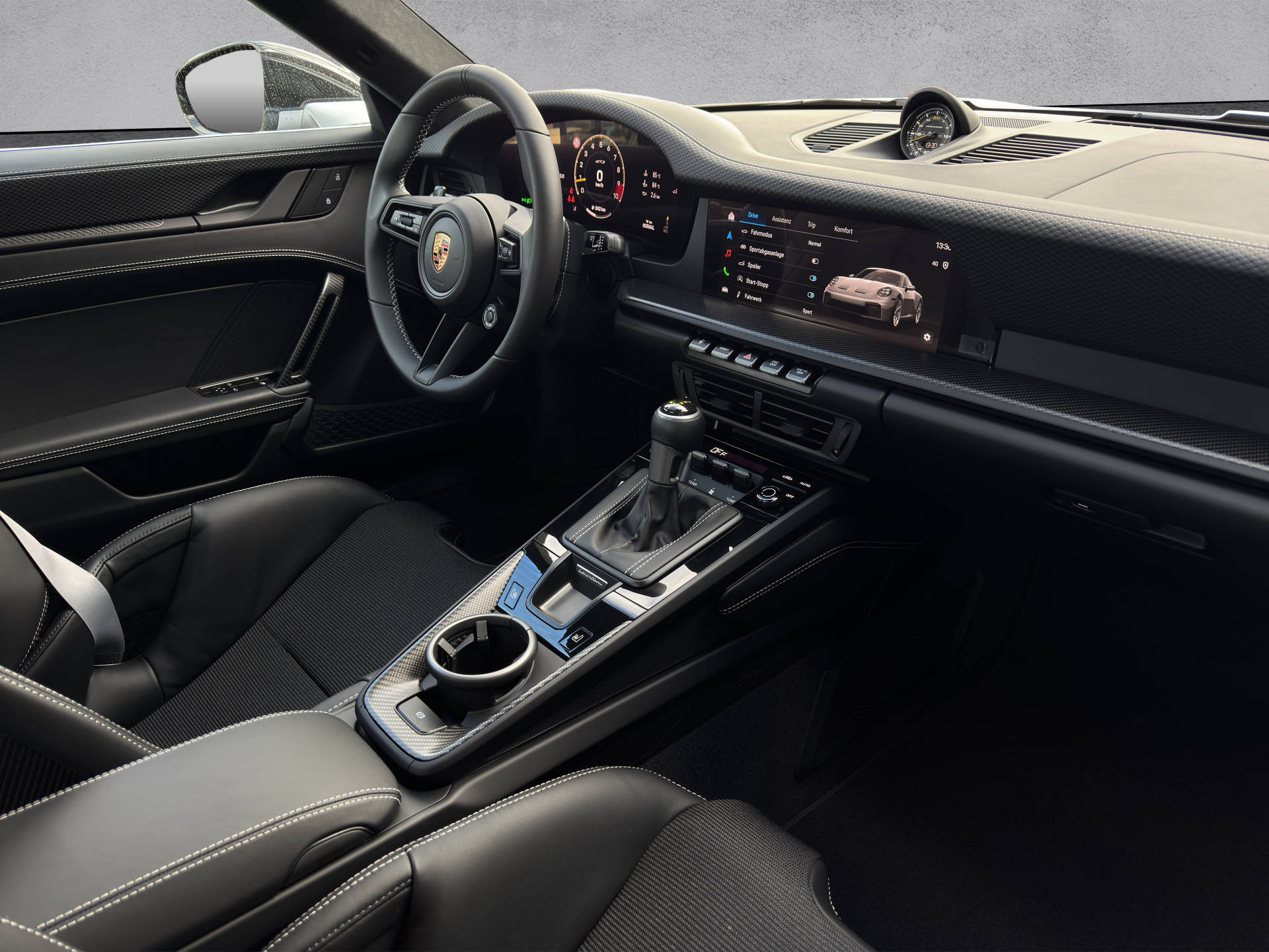 PORSCHE 911 GT3 mit Touring-Paket-image-7