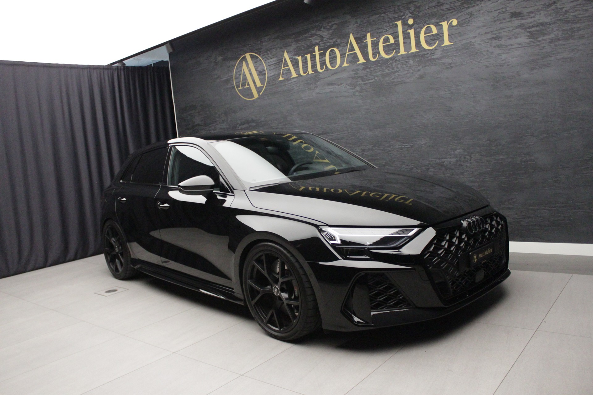 AUDI RS3 Sportback 2.5 TSI quattro S-tronic-showroom-element-3