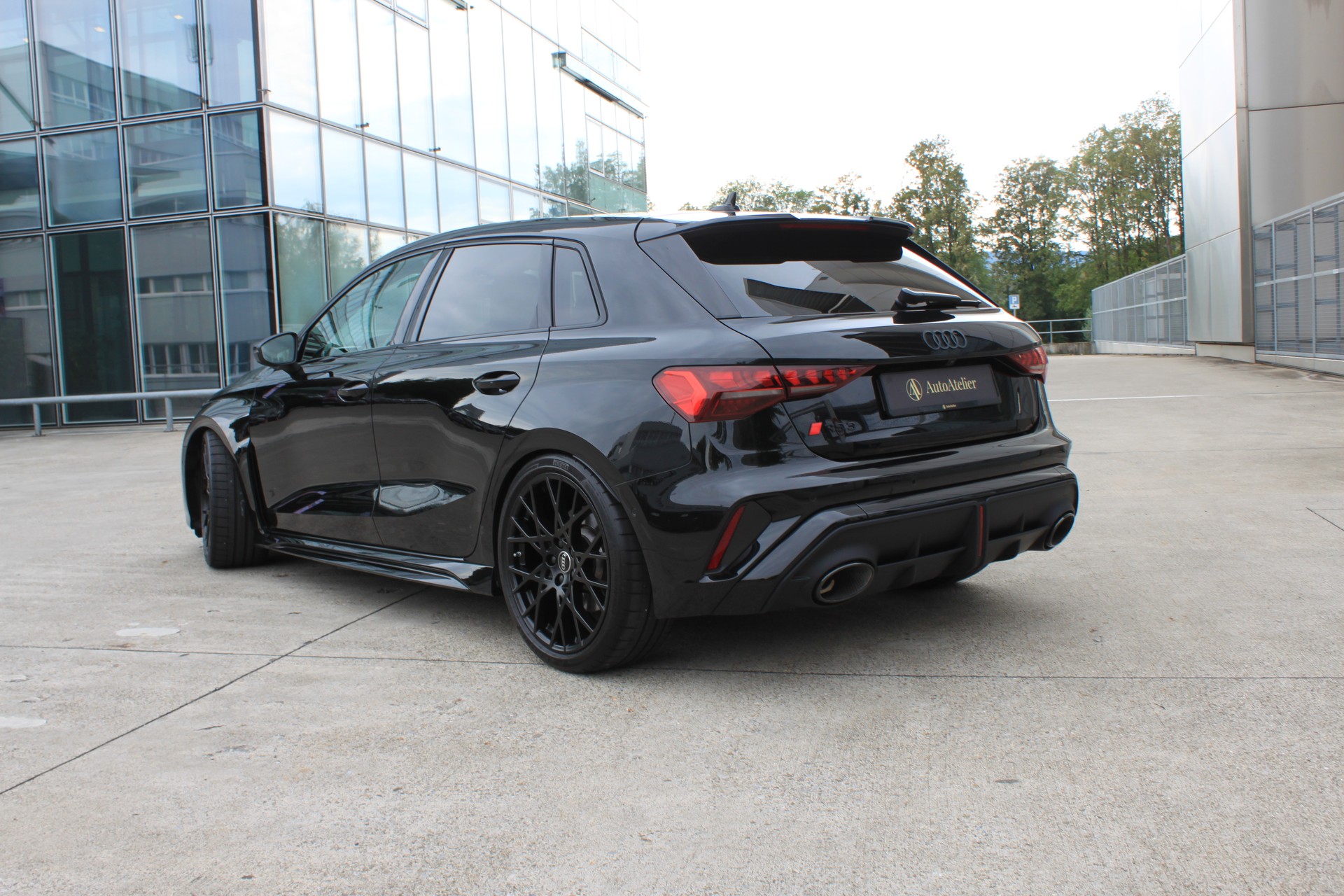 AUDI RS3 Sportback 2.5 TSI quattro S-tronic-image-10