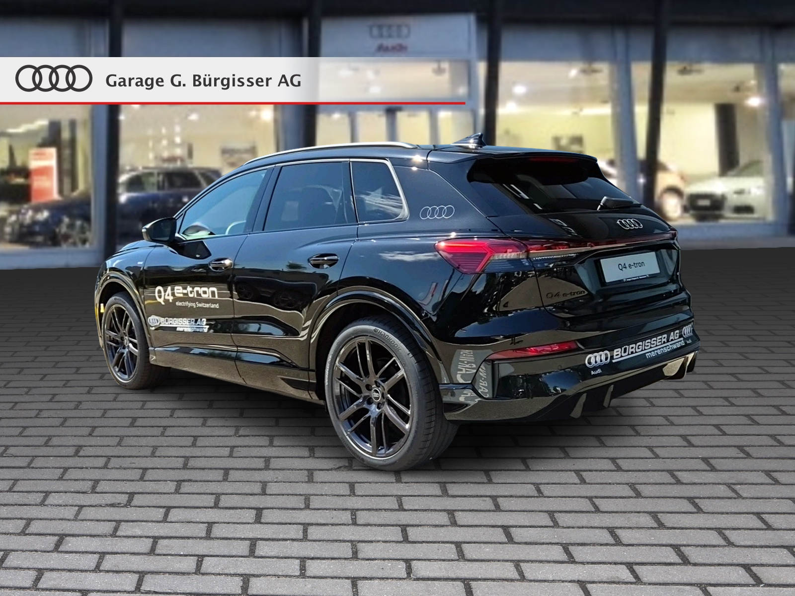 AUDI Q4 e-tron SUV quattro performance Mythosschwarz Metallic-showroom-element-3