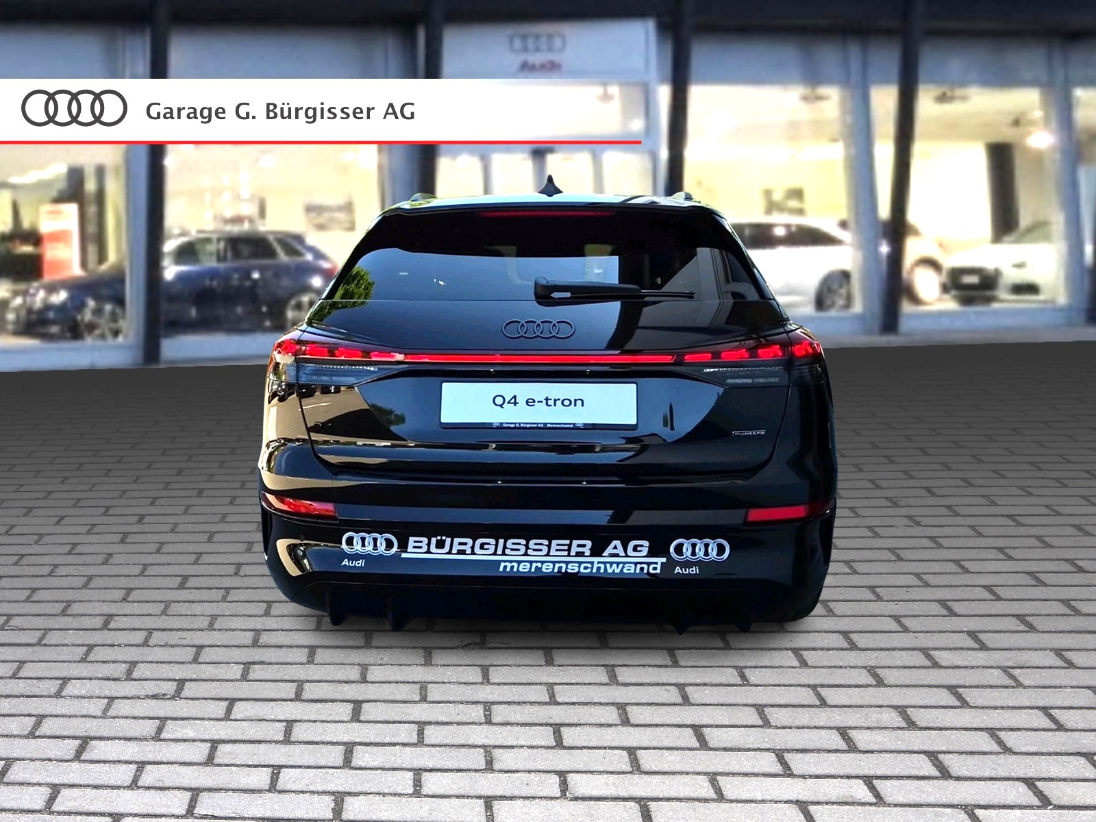 AUDI Q4 e-tron SUV quattro performance Mythosschwarz Metallic-image-4
