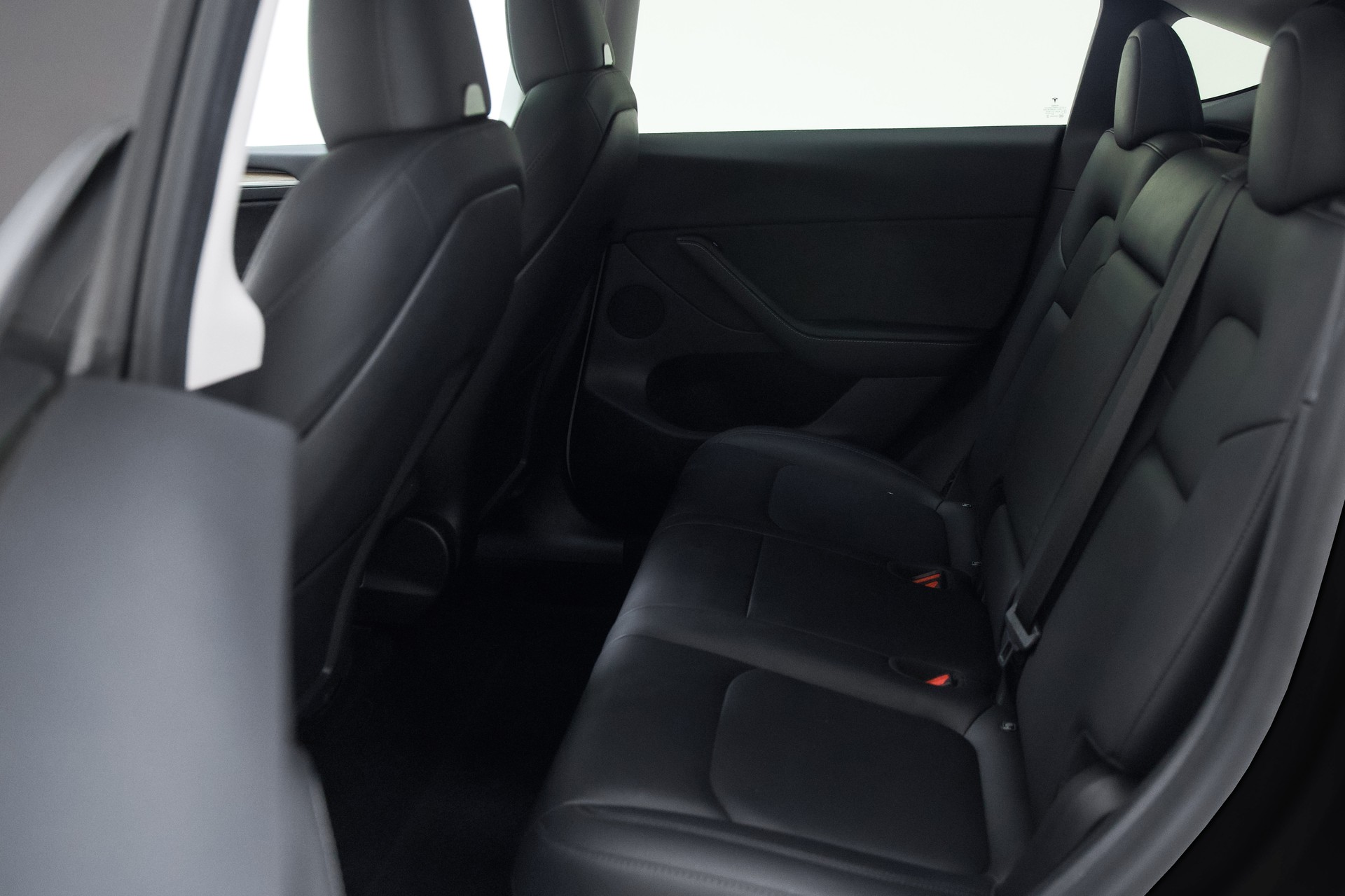 TESLA Model Y Long Range-image-22