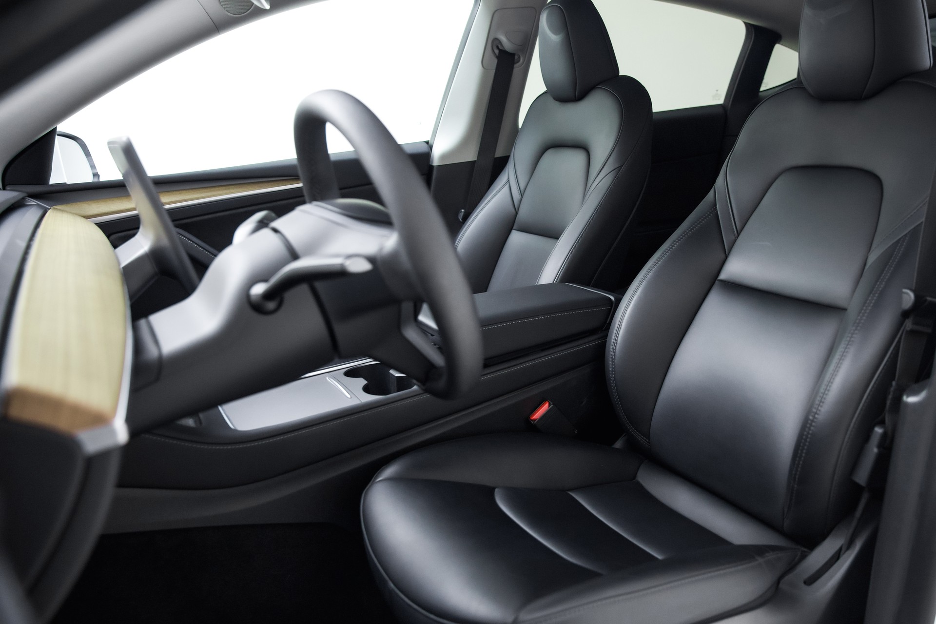 TESLA Model Y Long Range-image-20