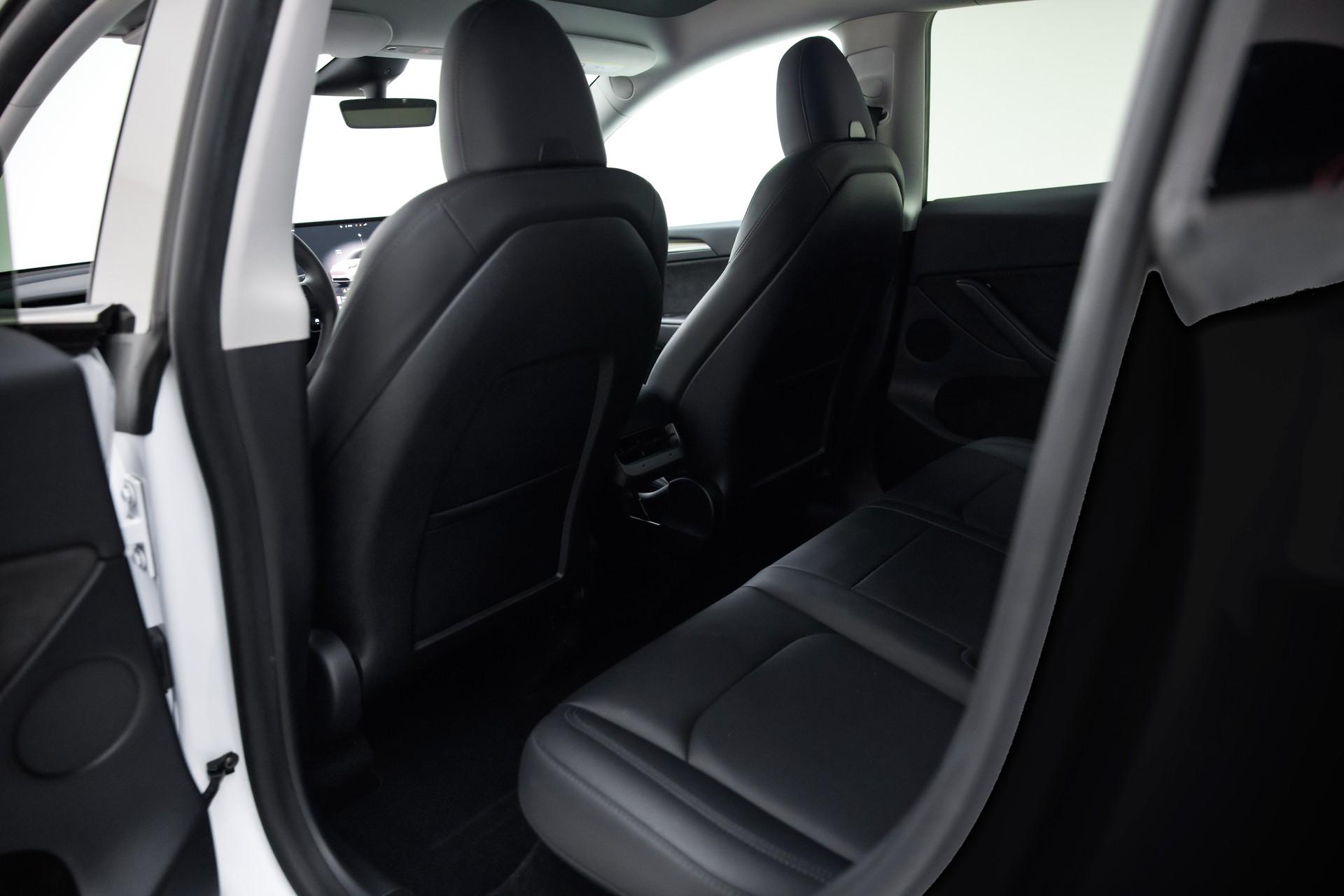 TESLA Model Y Long Range-image-21