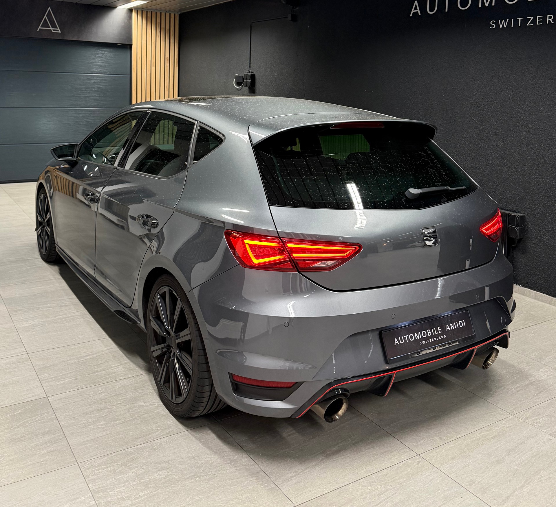 SEAT Leon 1.4 TSI ACT FR Line DSG-showroom-element-3