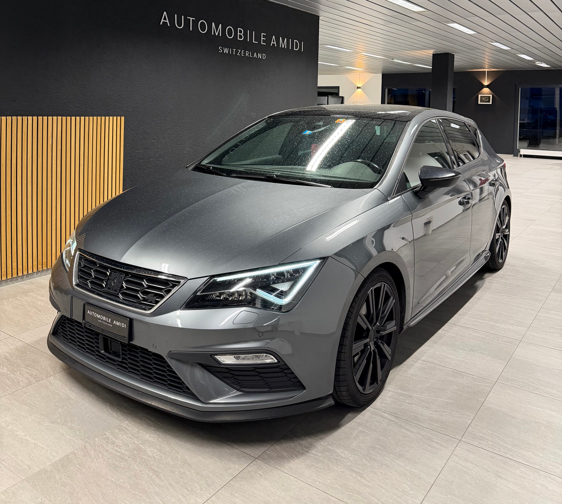 SEAT Leon 1.4 TSI ACT FR Line DSG-showroom-element-1