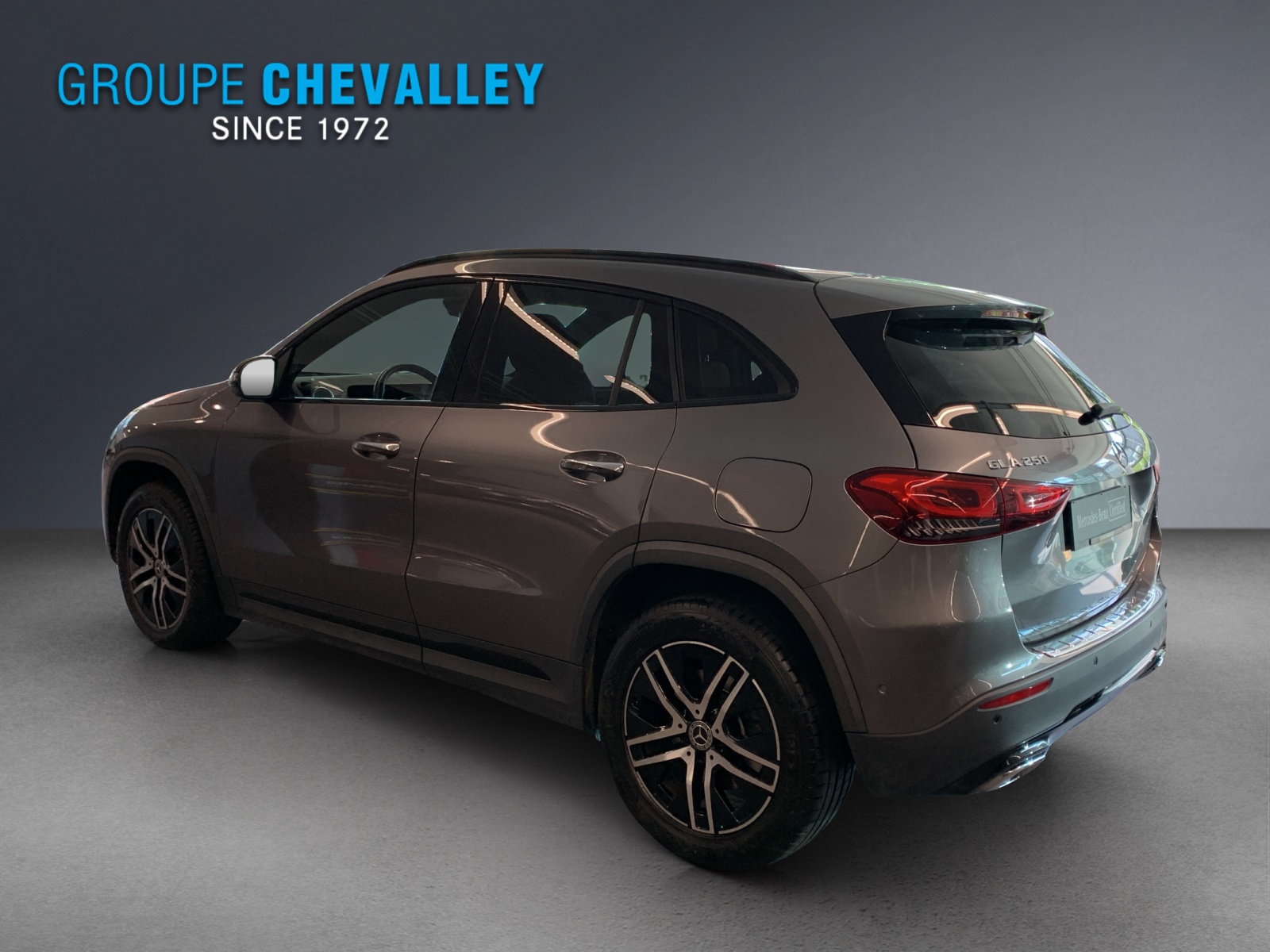 MERCEDES-BENZ GLA 250 Progressive4Matic-showroom-element-2