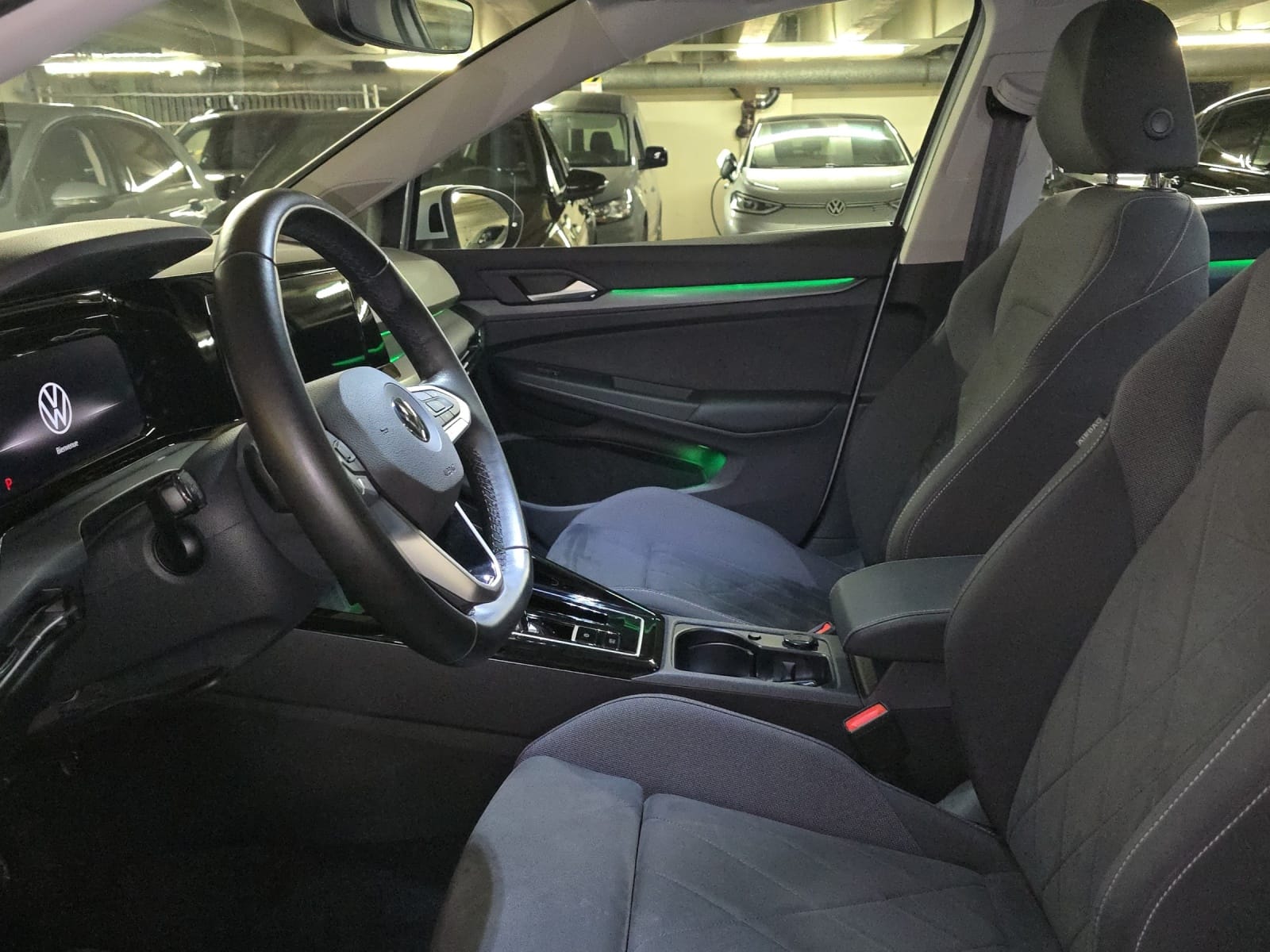 VW Golf 1.4 TSI PHEV Style-image-4