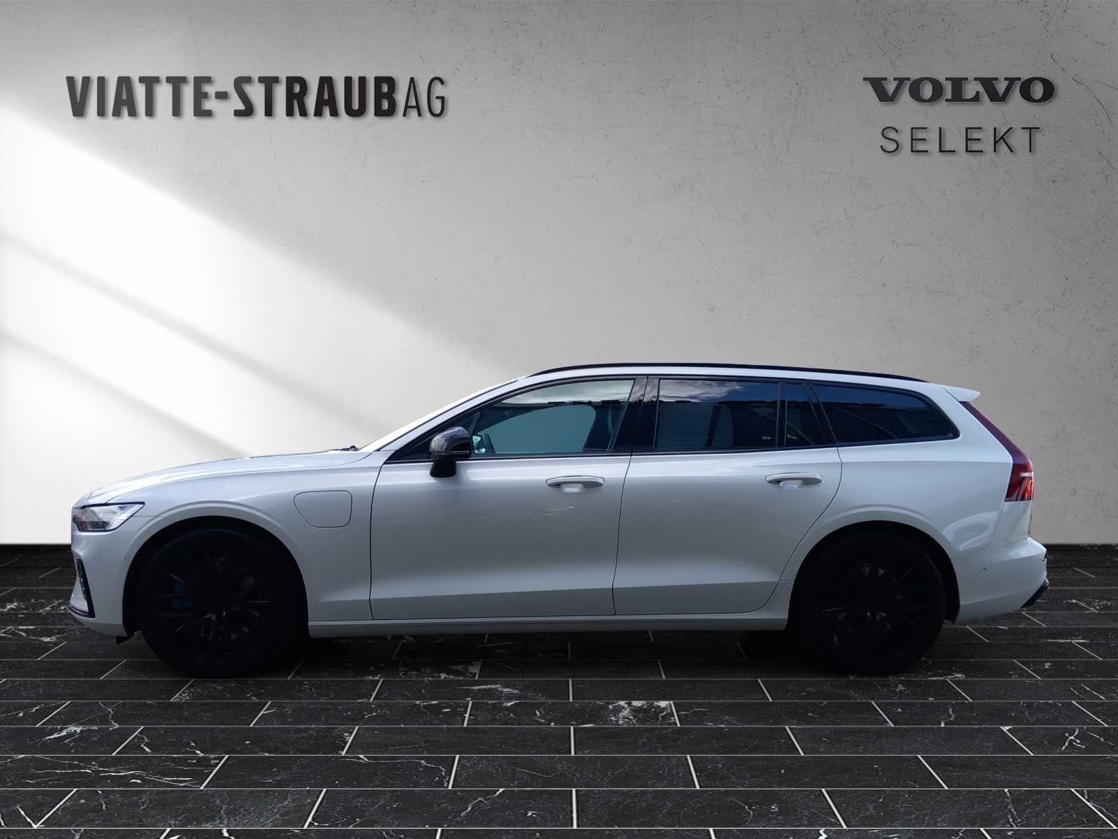 VOLVO V60 2.0 T6 TE Ultimate Dark eAWD-showroom-element-1