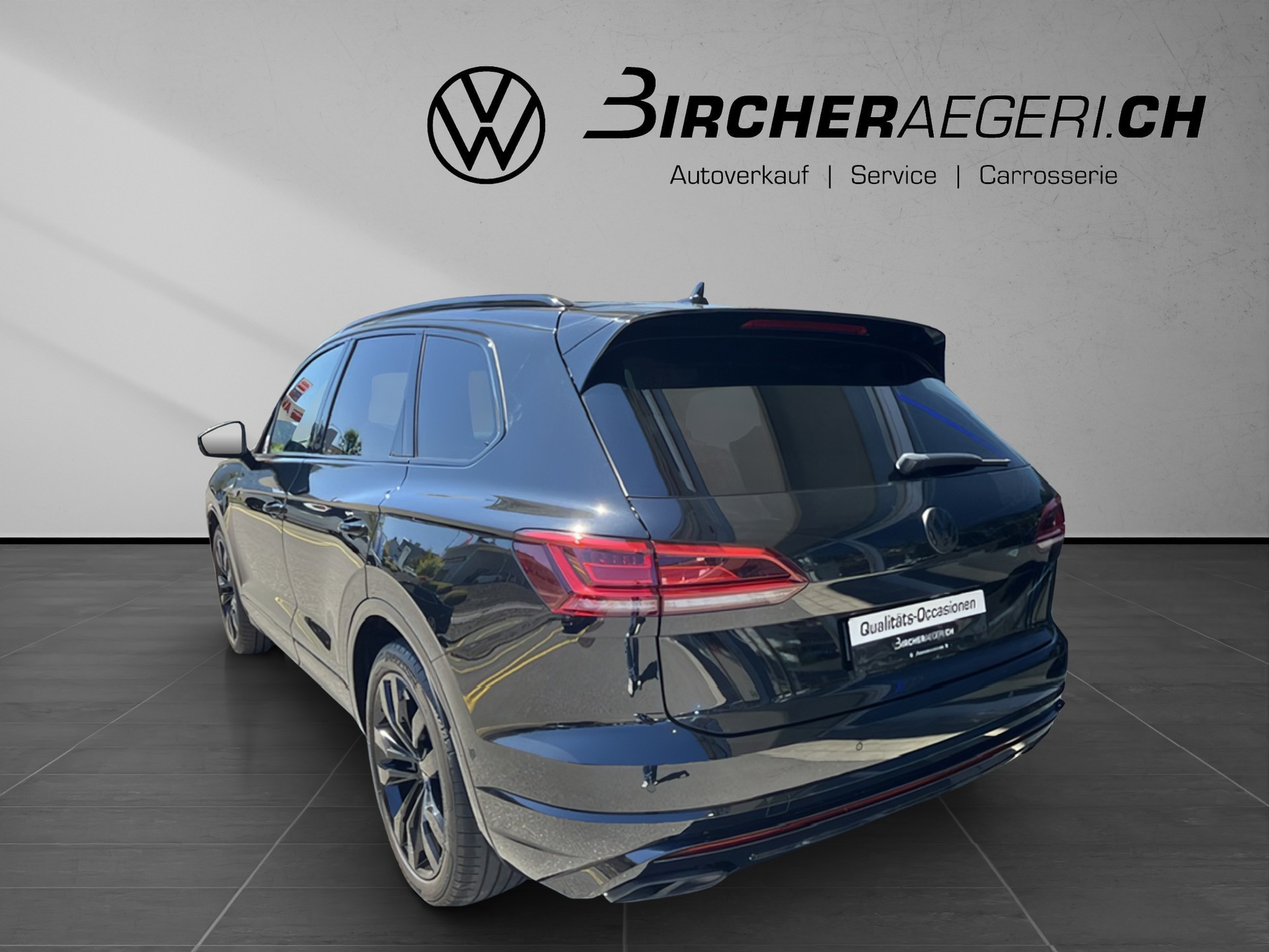 VW Touareg 3.0 TDI R Line 75 Edition Tiptronic-showroom-element-3