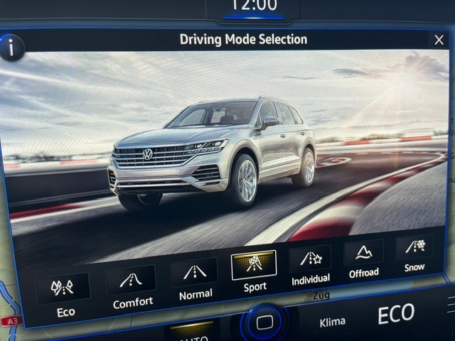 VW Touareg 3.0 TDI R Line 75 Edition Tiptronic-image-17