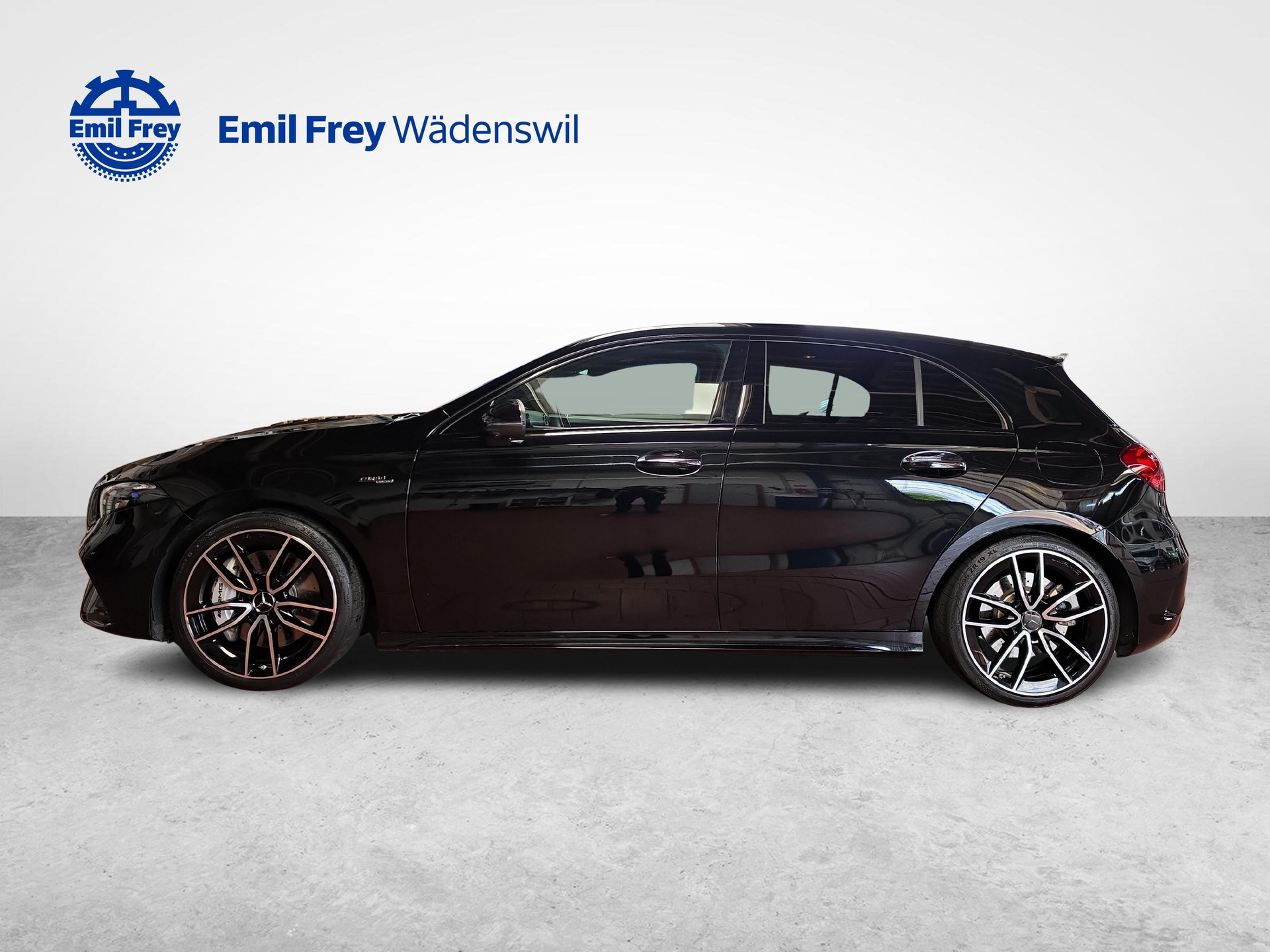 MERCEDES-BENZ A 35 AMG 4MATIC-showroom-element-1