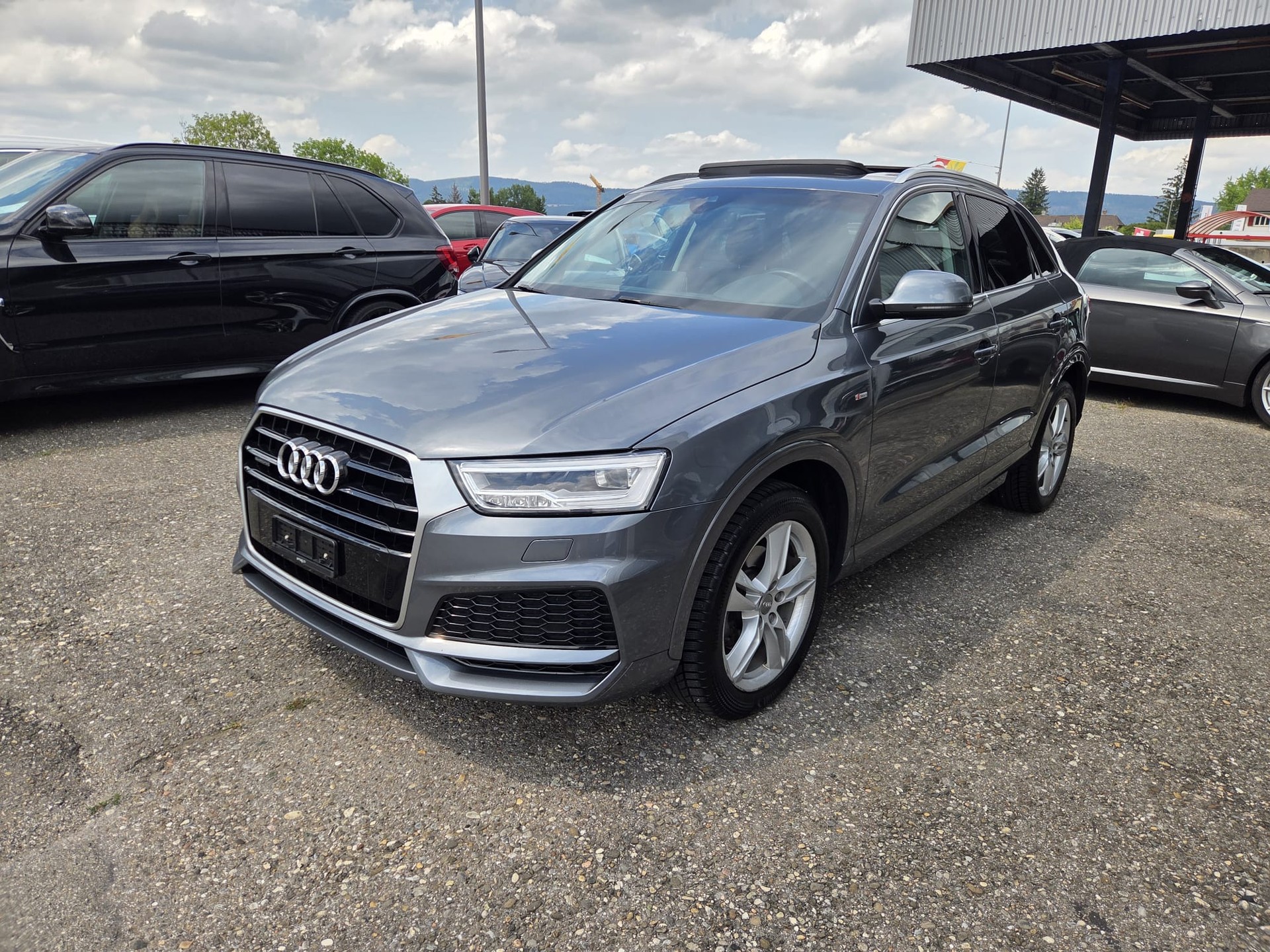 AUDI Q3 2.0 TDI sport quattro S-tronic NEUER MOTOR 500 Km!-showroom-element-2