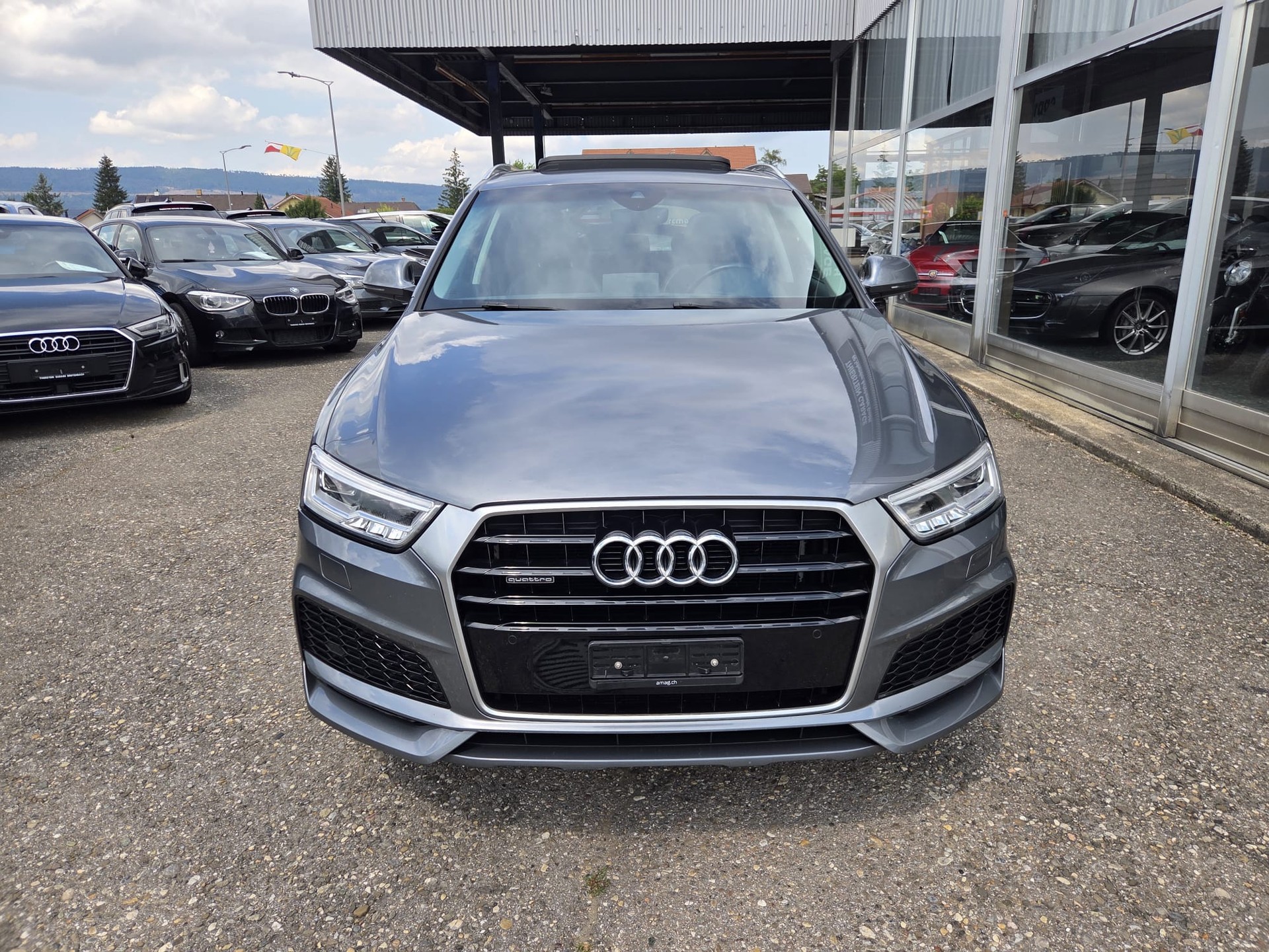 AUDI Q3 2.0 TDI sport quattro S-tronic NEUER MOTOR 500 Km!-showroom-element-1