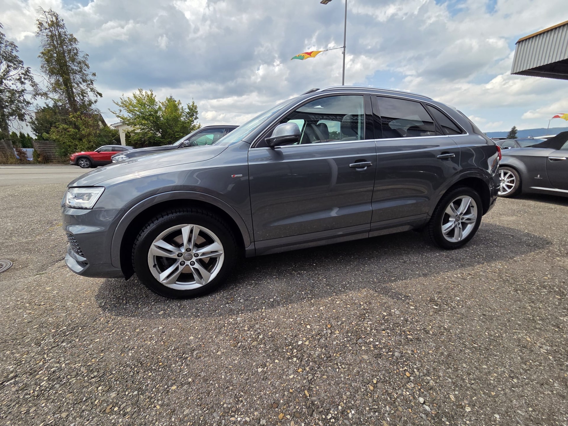 AUDI Q3 2.0 TDI sport quattro S-tronic NEUER MOTOR 500 Km!-showroom-element-3