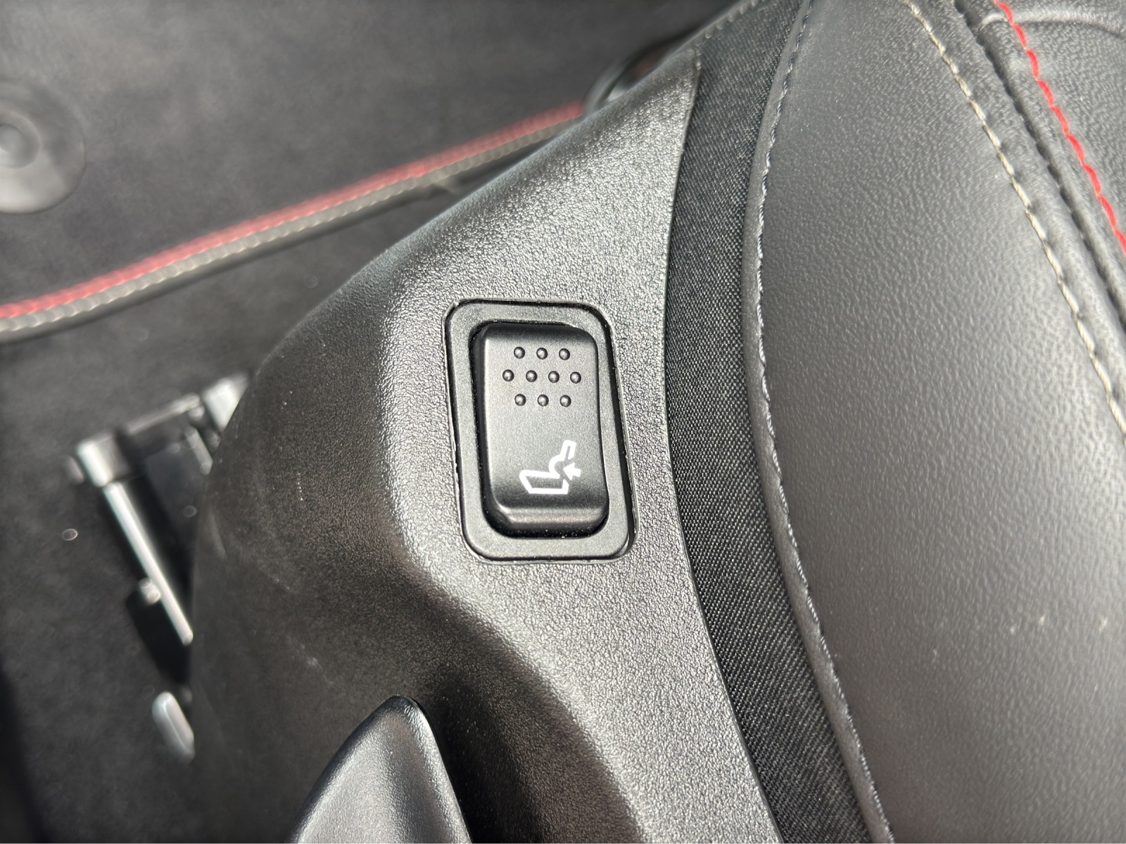 FIAT 500X 1.5 Hybrid Sport-image-11