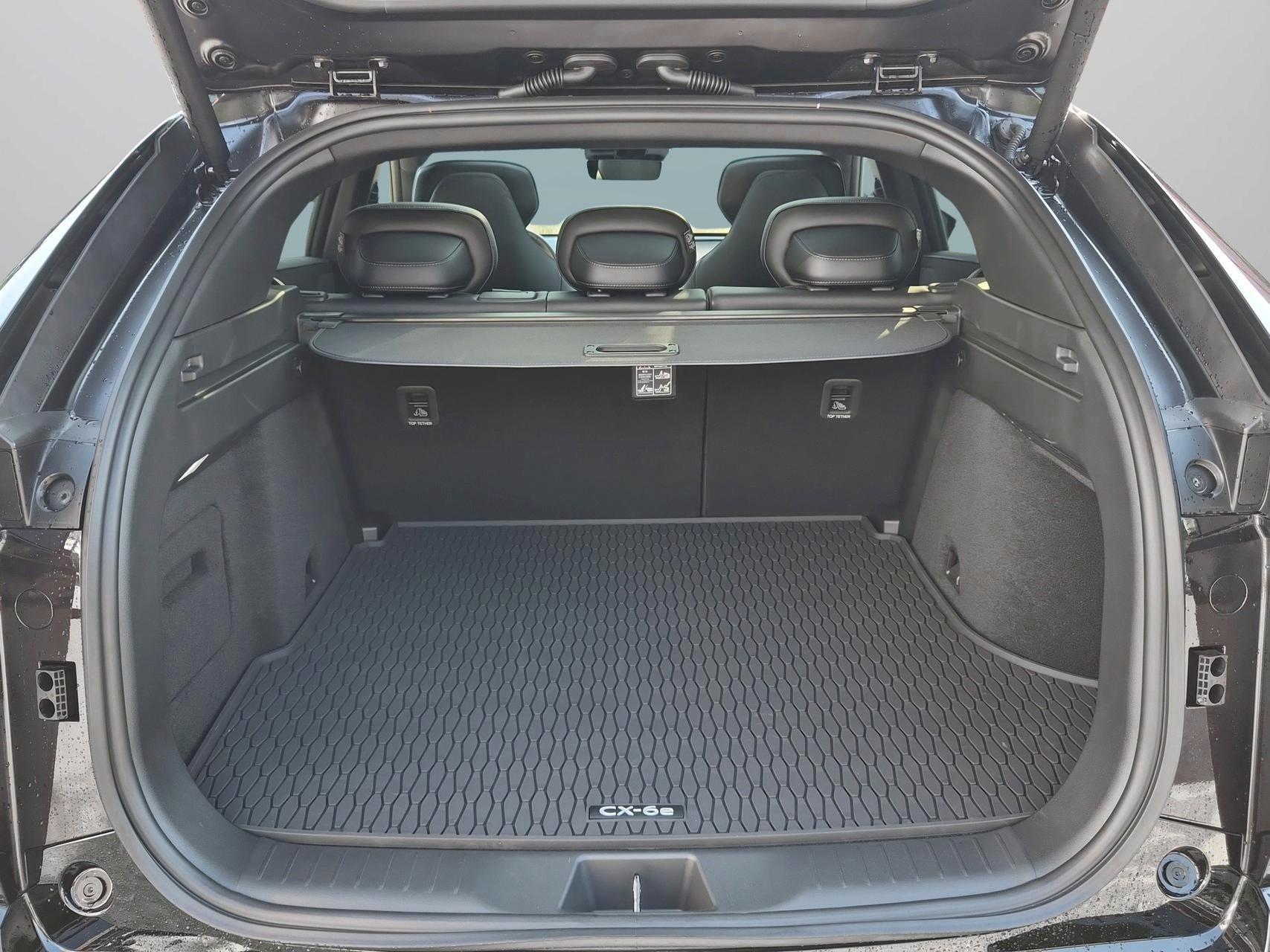 MAZDA CX-6e-image-16