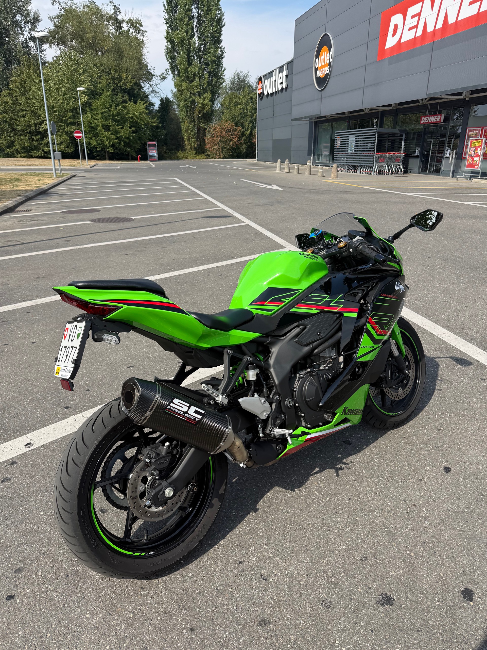 KAWASAKI Ninja ZX-4RR-image-1