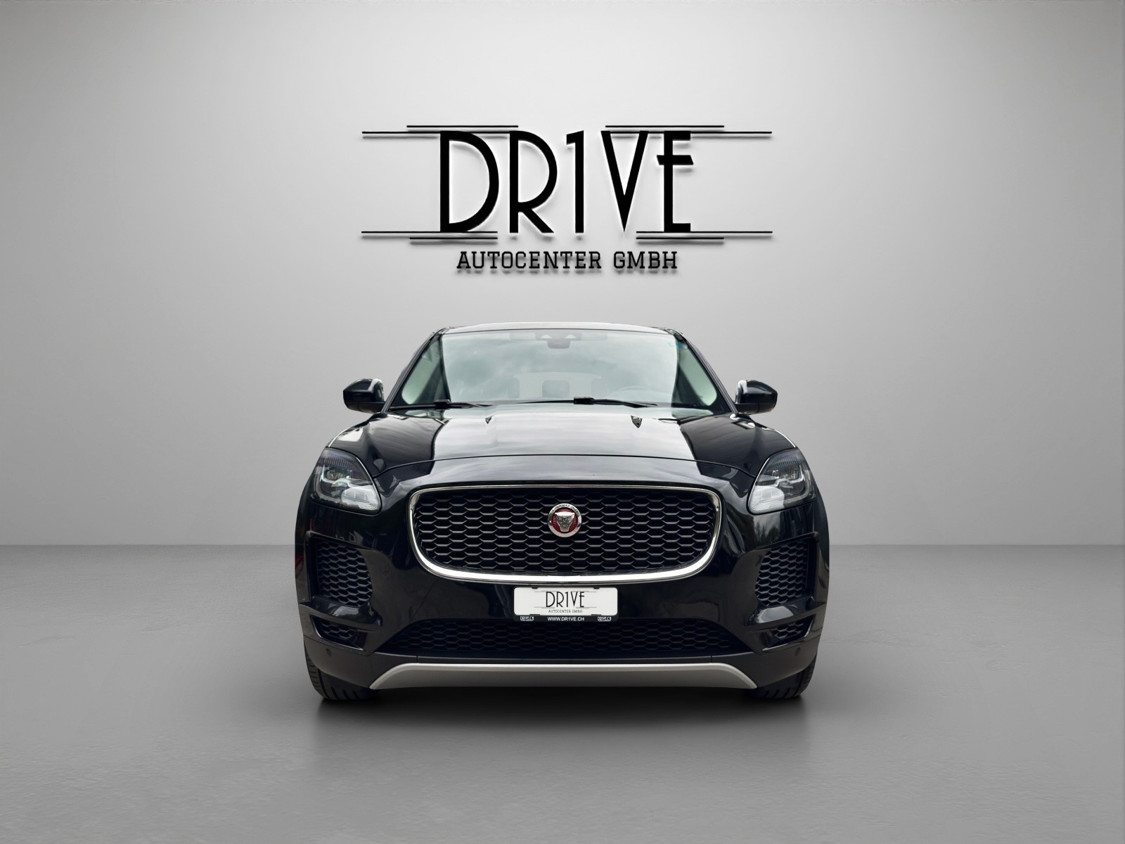 JAGUAR E-Pace P200 R-Dynamic AWD Automatik-showroom-element-1