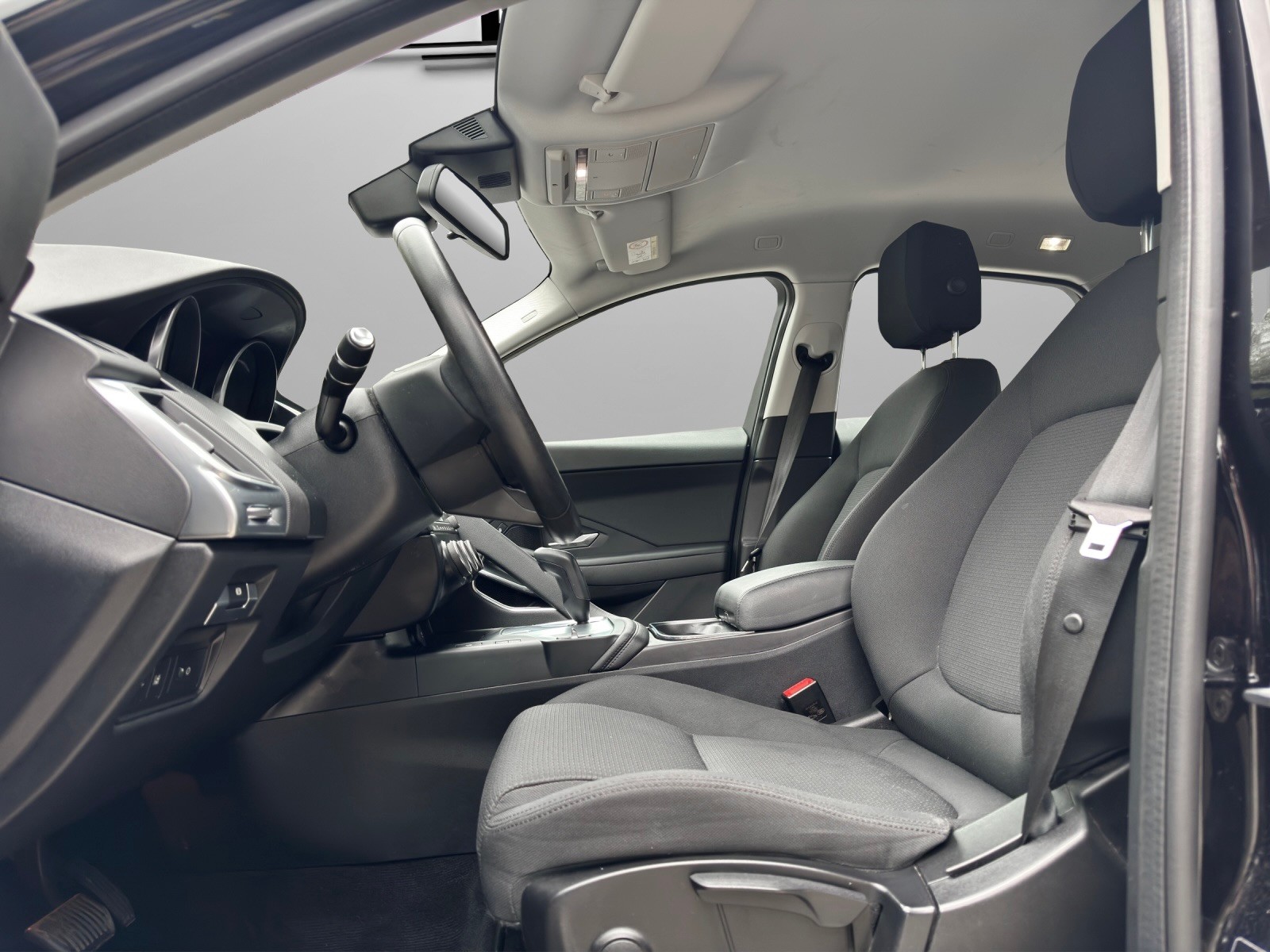 JAGUAR E-Pace P200 R-Dynamic AWD Automatik-image-7