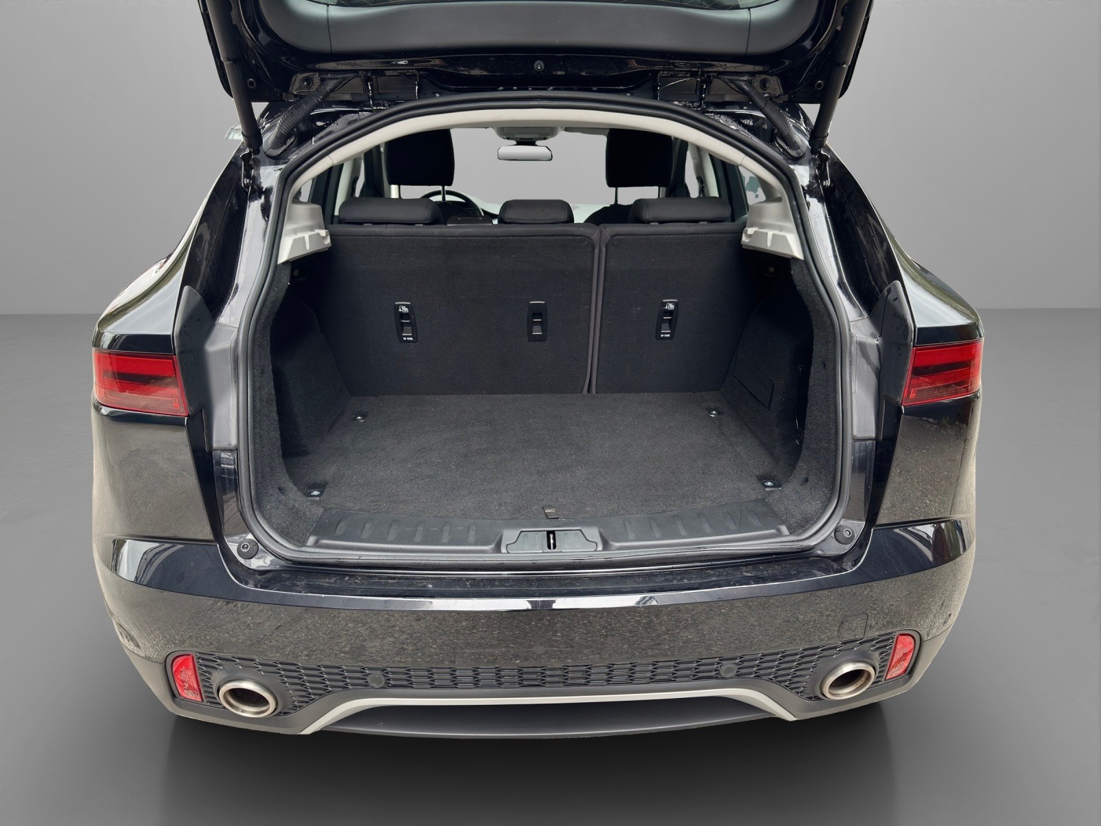 JAGUAR E-Pace P200 R-Dynamic AWD Automatik-image-11