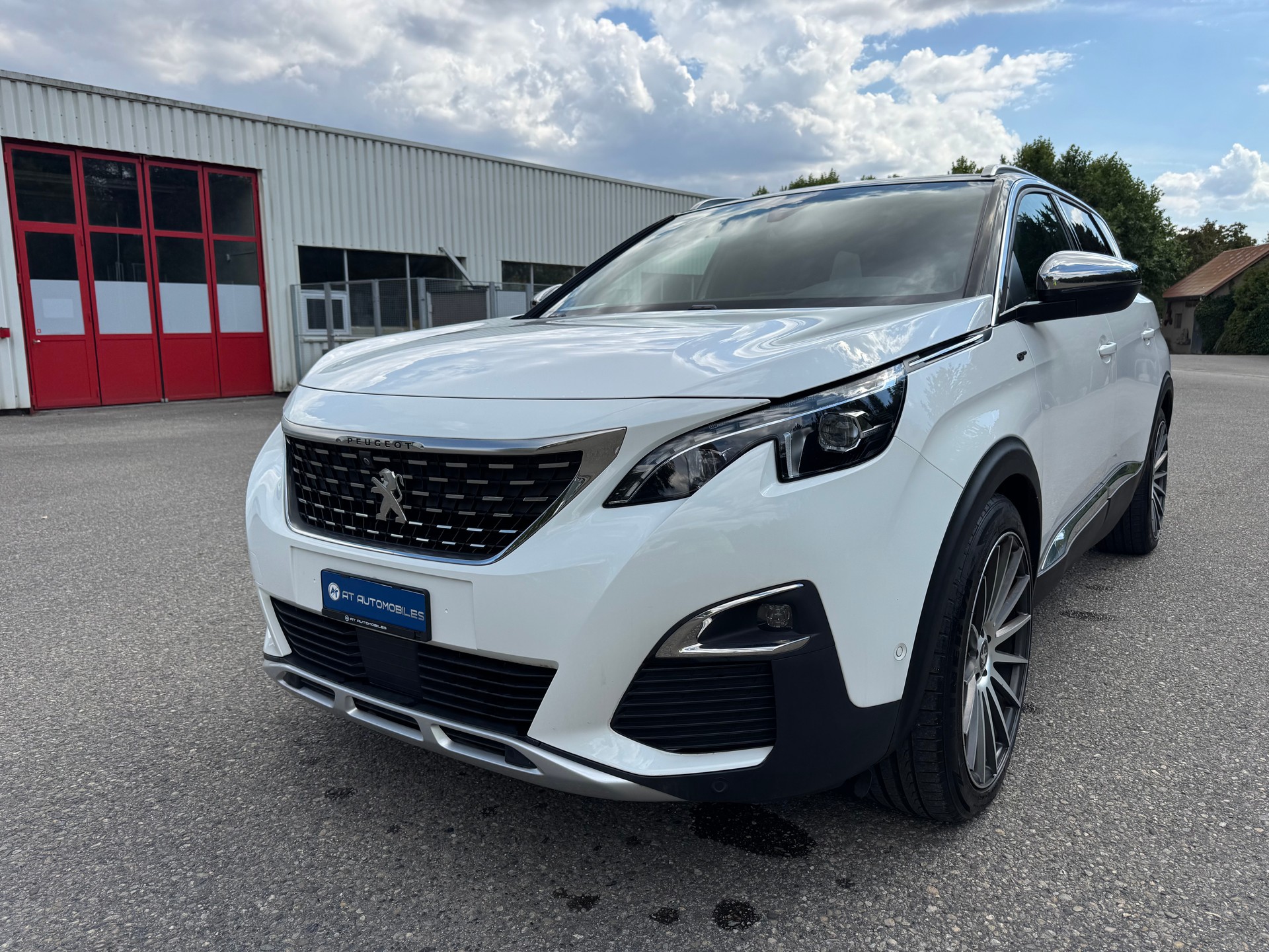 PEUGEOT 5008 2.0 BlueHDi GT EAT-image-1