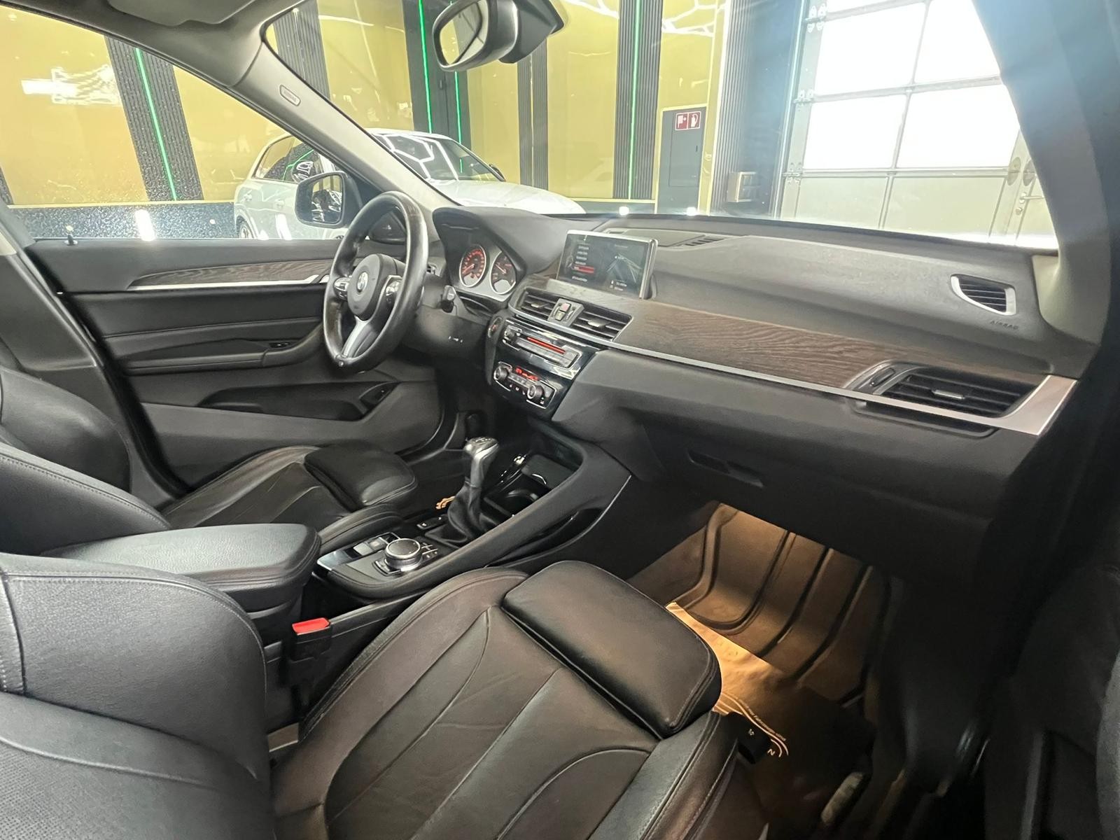 BMW X1 xDrive 25d xLine Steptronic-image-10