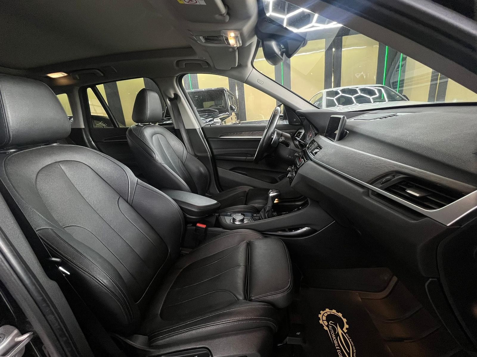 BMW X1 xDrive 25d xLine Steptronic-image-11