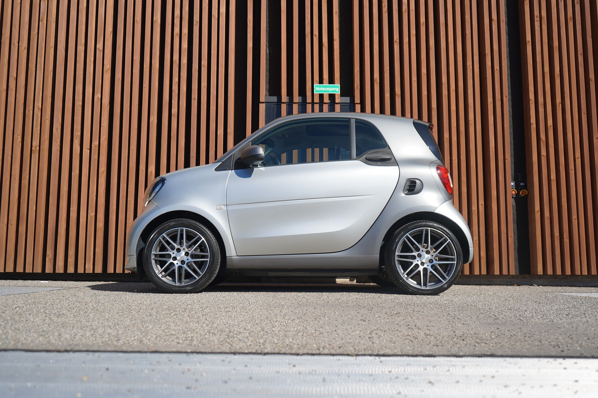 SMART FORTWO BRABUS XCLUSIVE TWINMATIC l 109 PS-showroom-element-1