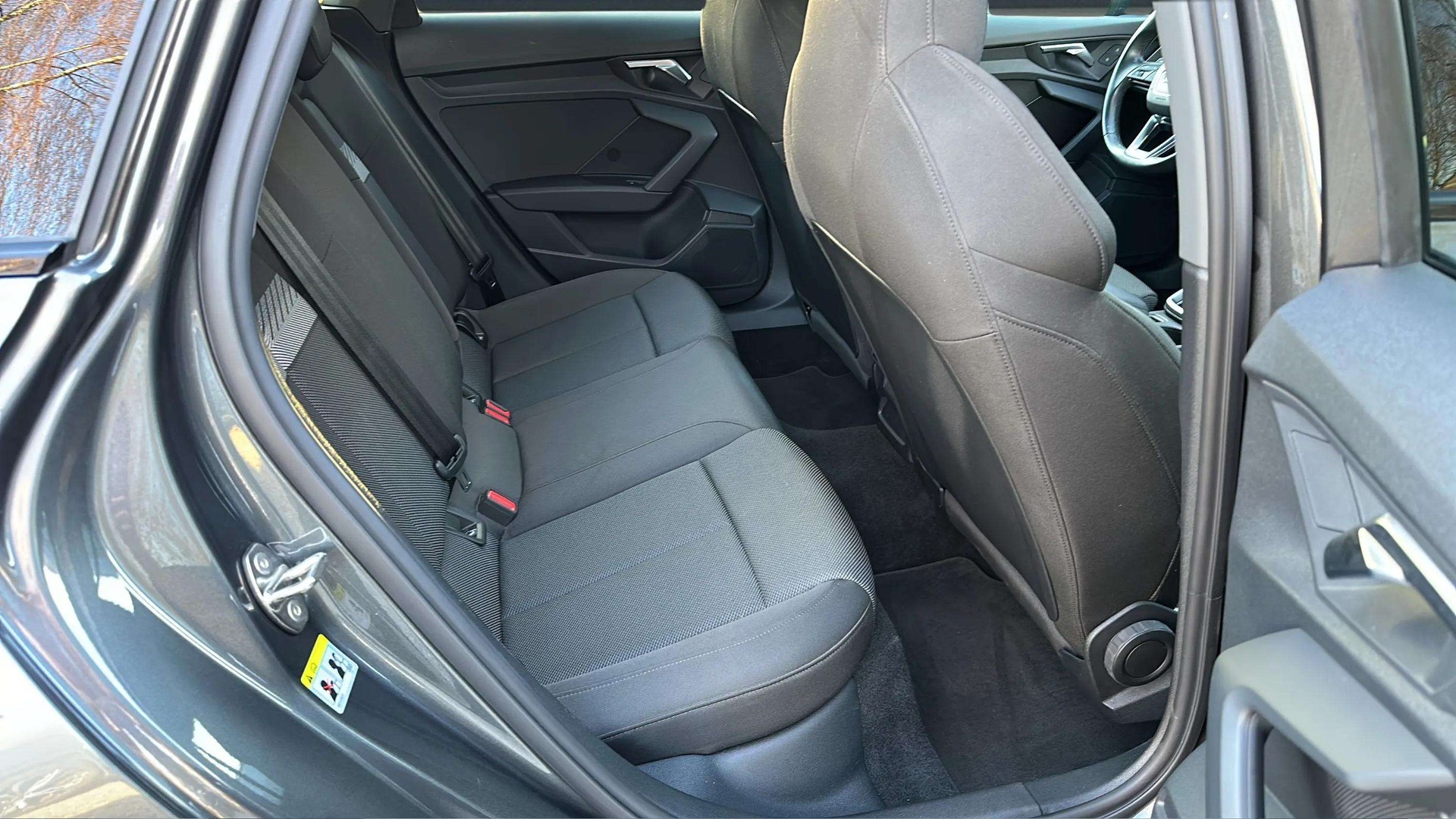 AUDI A3 Sportback 35 TFSI S line S-tronic mit 5J Werksgarantie oder 100000km-image-12