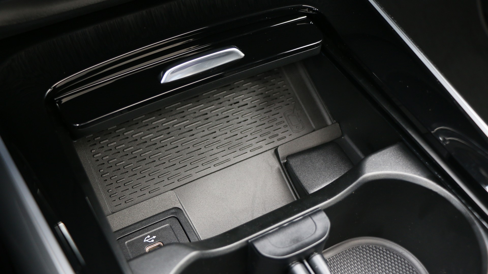 MERCEDES-BENZ GLA 250 4MATIC Swiss Star-image-18