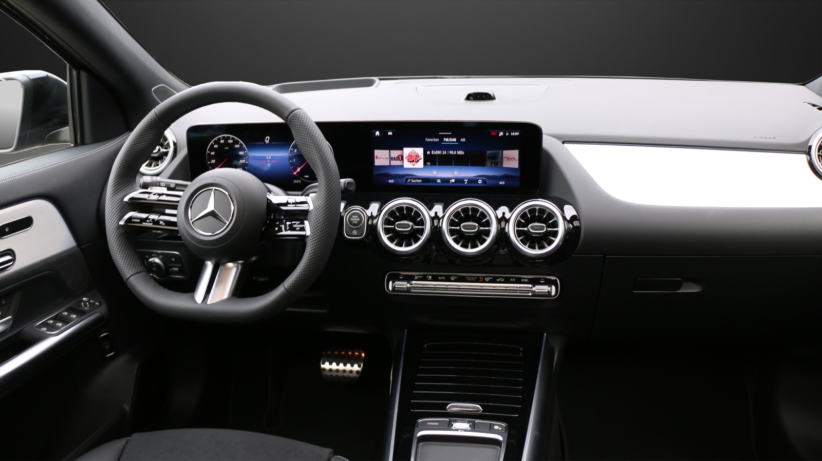 MERCEDES-BENZ GLA 250 4MATIC Swiss Star-image-6