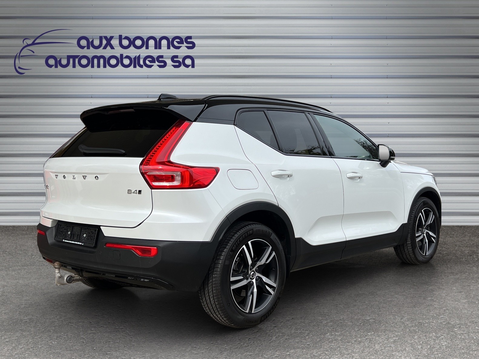 VOLVO XC40 B4 Benzin Mild Hybrid AWD R-Design Geartronic-showroom-element-3