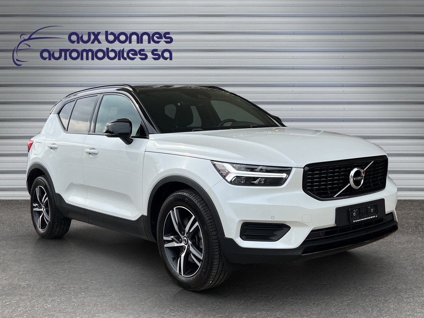 VOLVO XC40 B4 Benzin Mild Hybrid AWD R-Design Geartronic-showroom-element-2