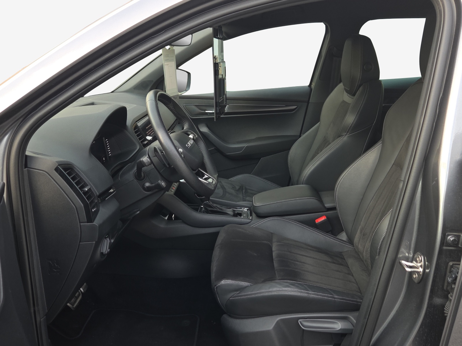 SKODA Karoq 2.0 TSI SportLine 4x4 DSG-image-7