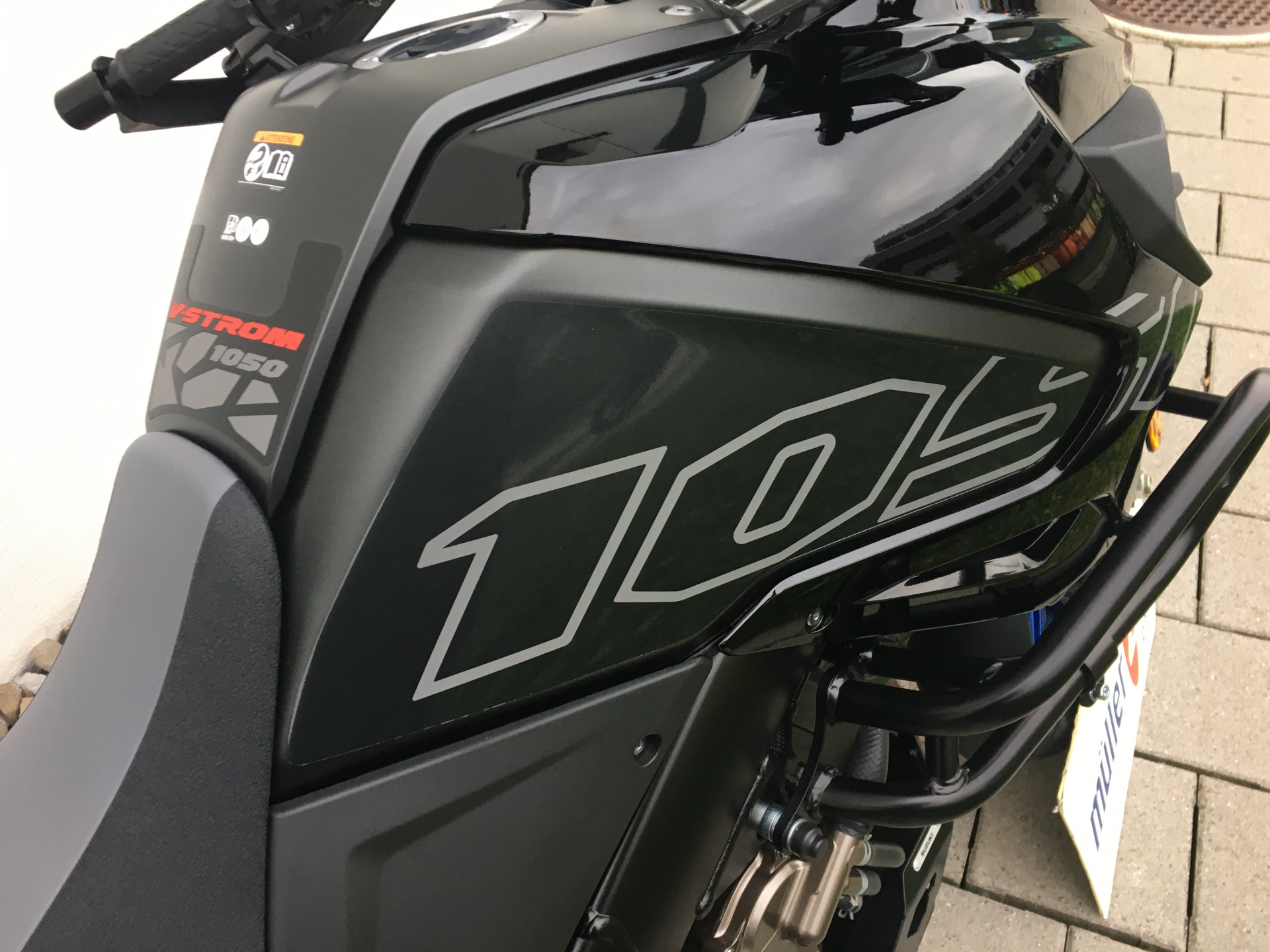 SUZUKI DL 1050 A V-Strom-image-2