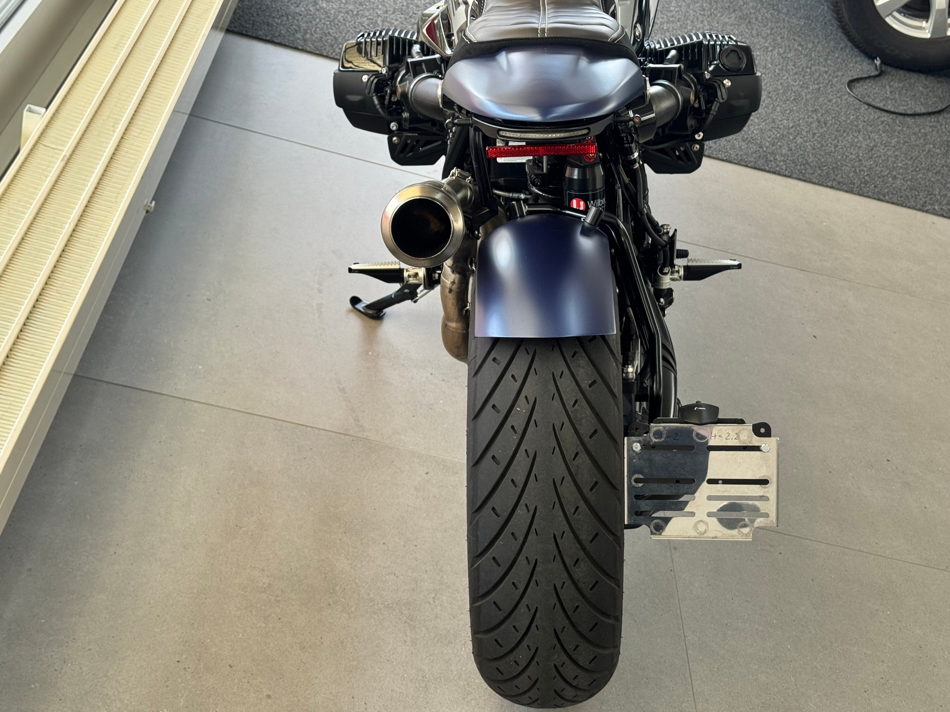 BMW R nineT mit Top Umbau+Spez.Lackierung+Sportauspuff+Spez.Blinker+Wilbers Fahrwerk+Rizoma Spiegel+Gabel eloxiert+-image-11