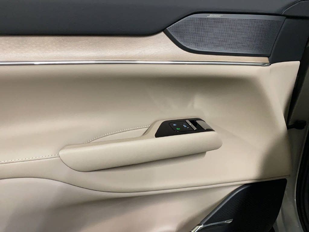 VOLVO EX 90 Twin Ultra AWD-image-10