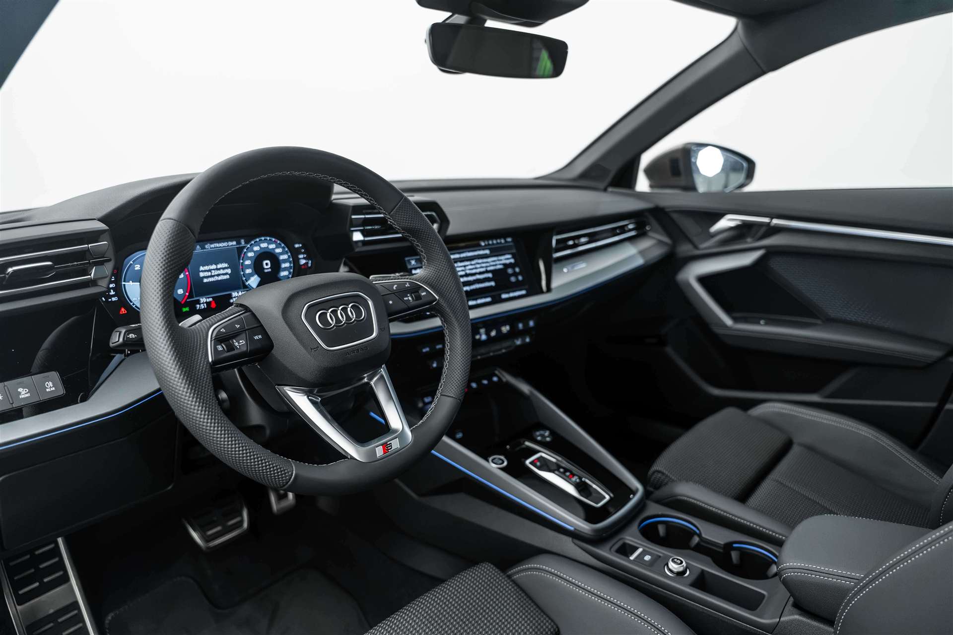 AUDI AUDI A3 Sportback 35 TDi S-Line S-Tronic Automat-image-7
