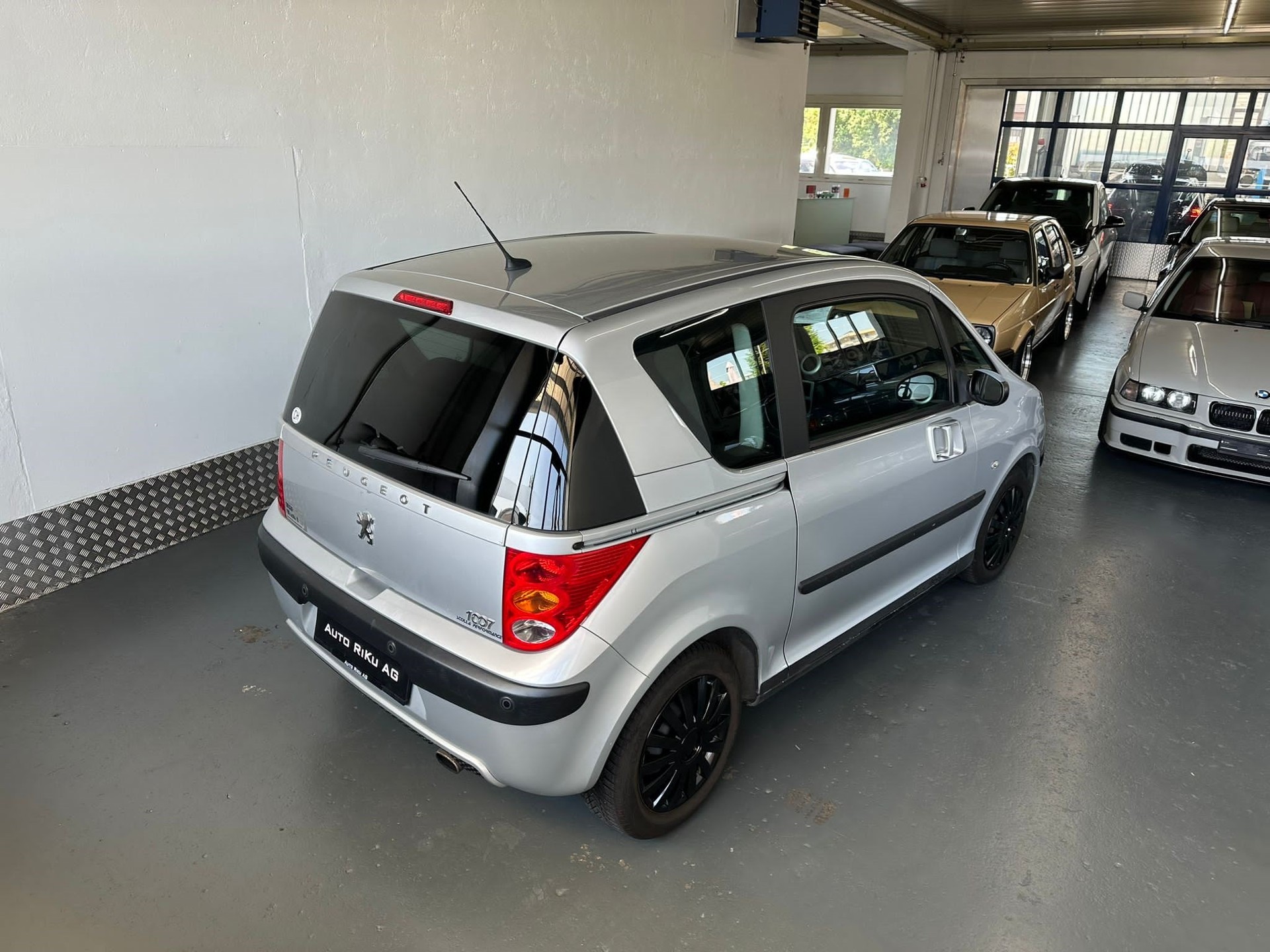 PEUGEOT 1007 1.6 Edition-image-6
