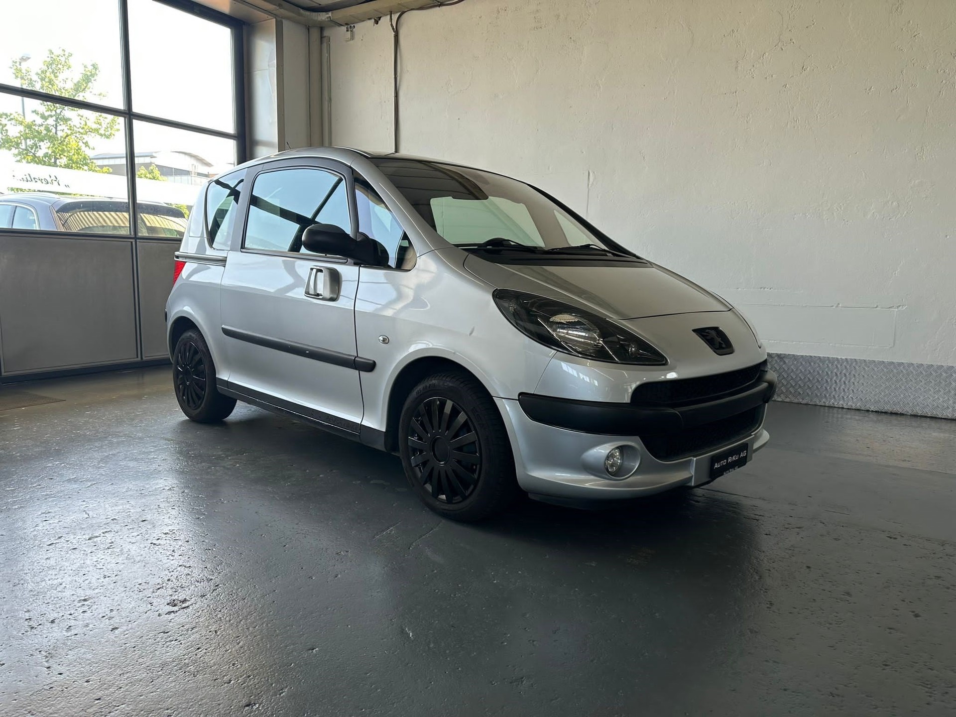 PEUGEOT 1007 1.6 Edition-showroom-element-1