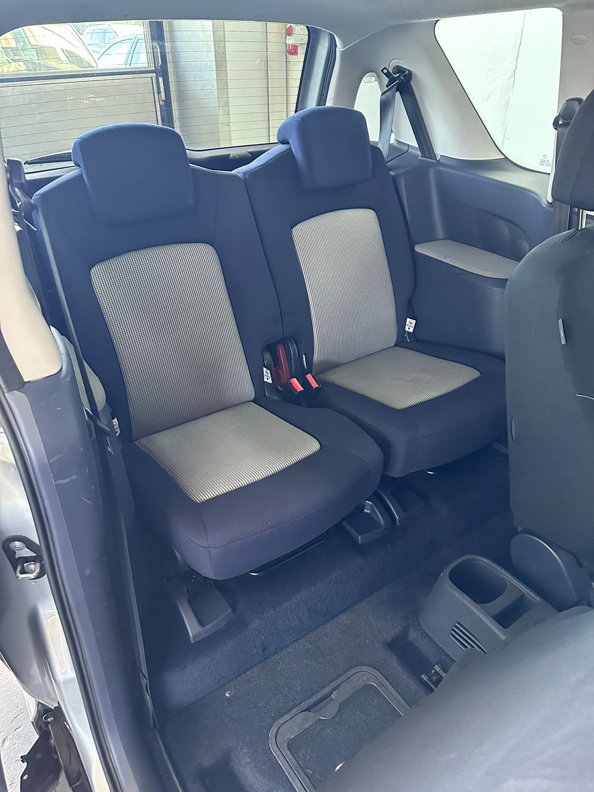 PEUGEOT 1007 1.6 Edition-image-18