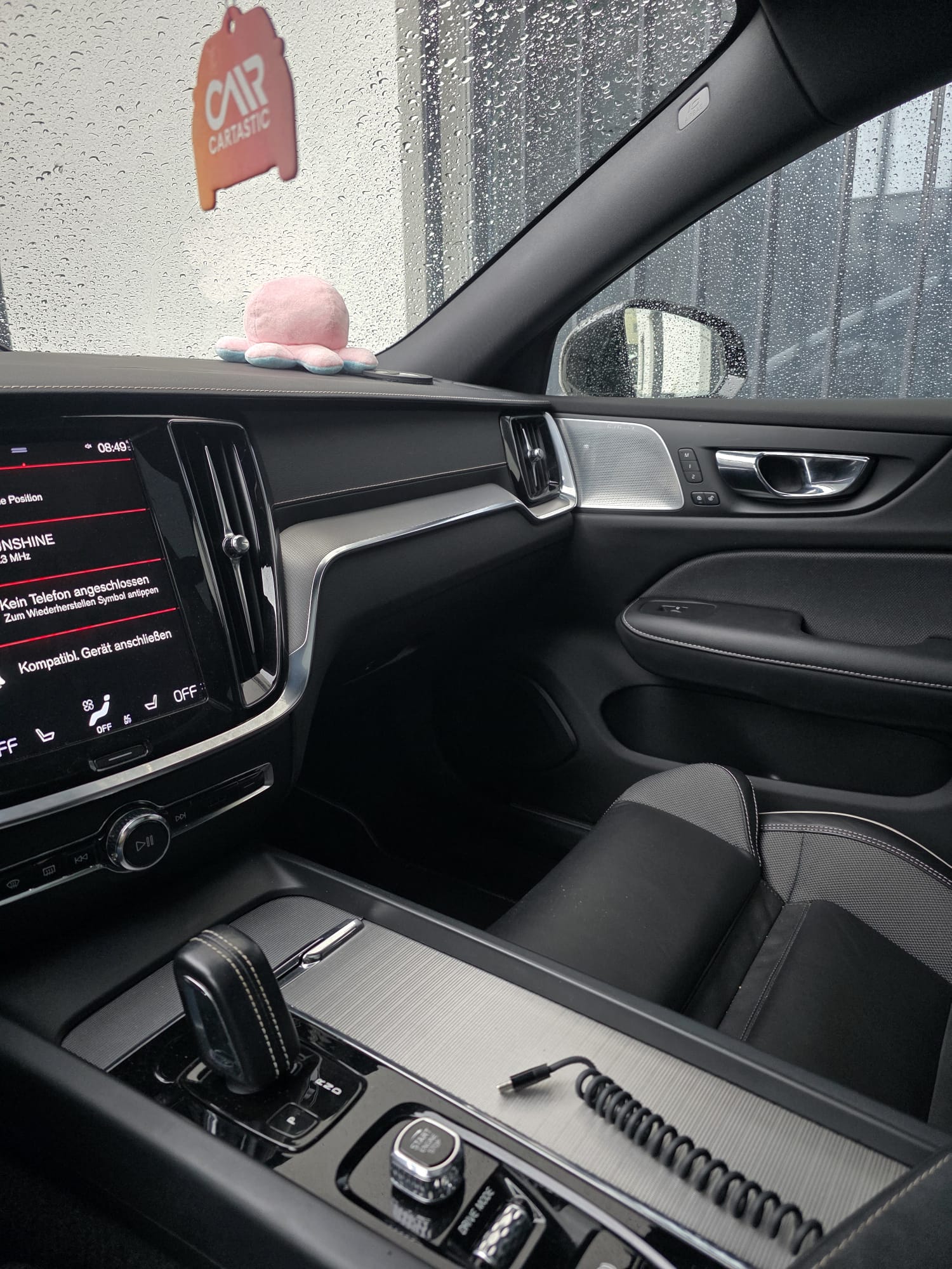VOLVO S60 B5 AWD Benzin Mild Hybrid R-Design Geartronic-image-7
