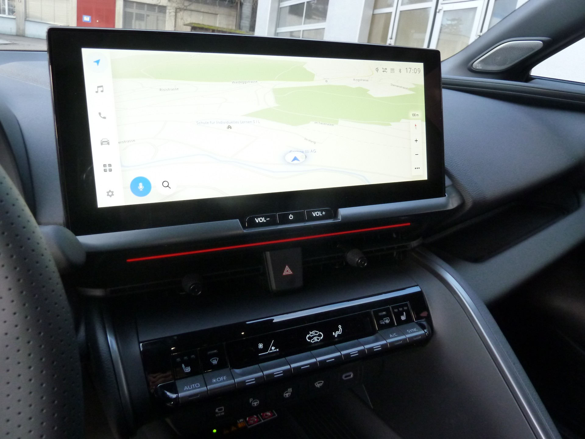 TOYOTA C-HR 2.0 HSD CVT GR Sport 4WD-image-19