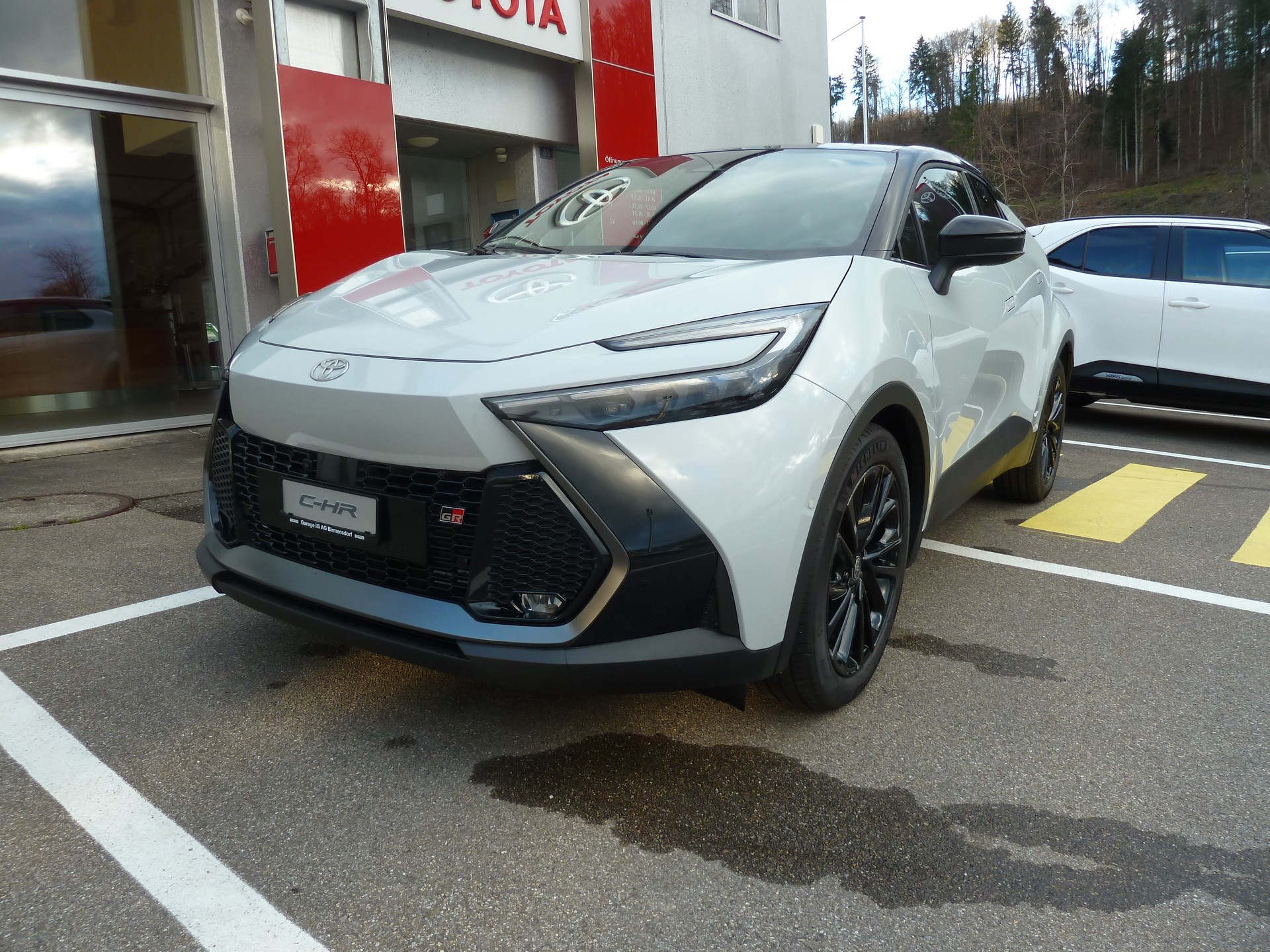 TOYOTA C-HR 2.0 HSD CVT GR Sport 4WD-showroom-element-1