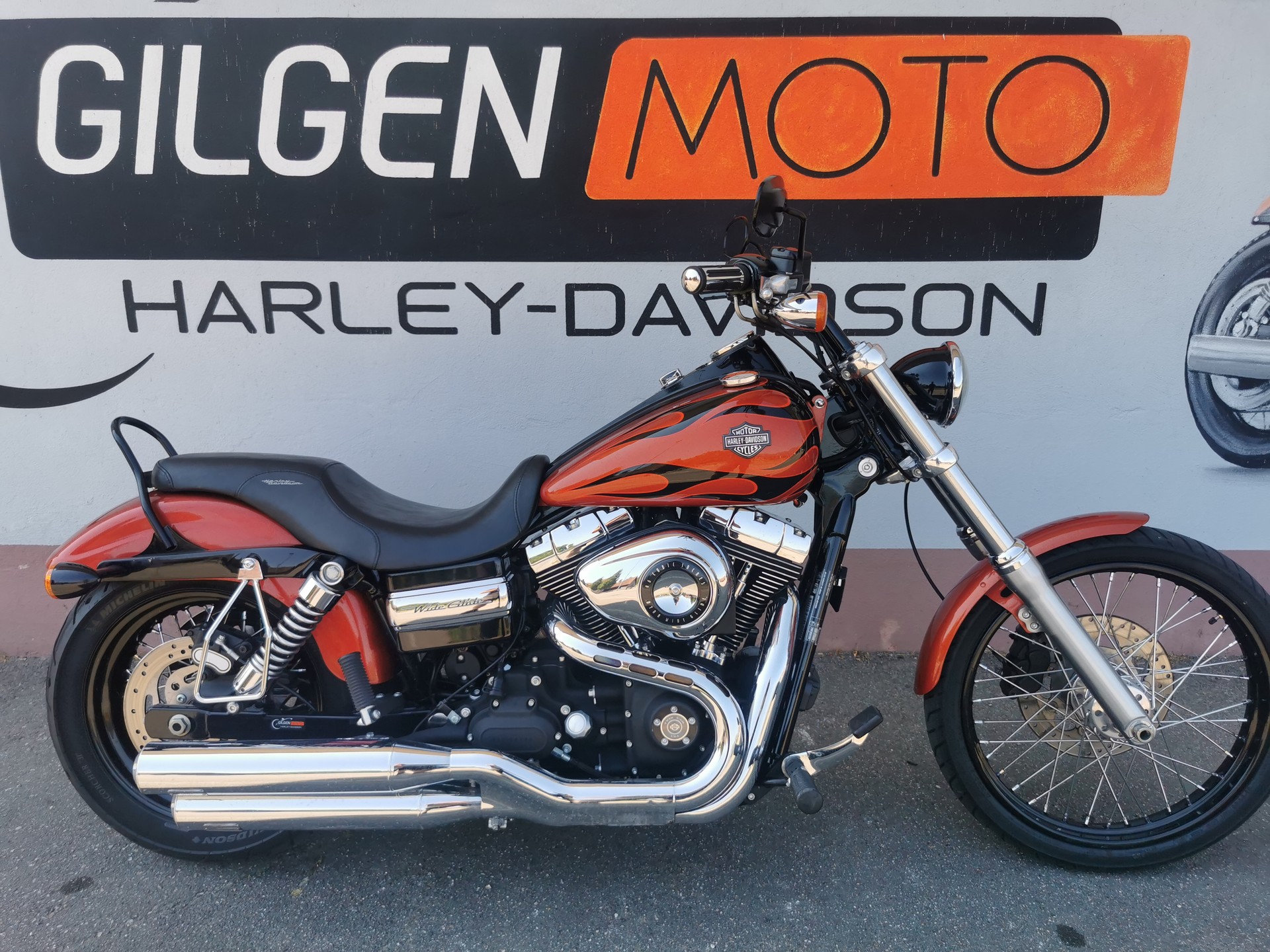 HARLEY-DAVIDSON FXDWGI Dyna Wide Glide