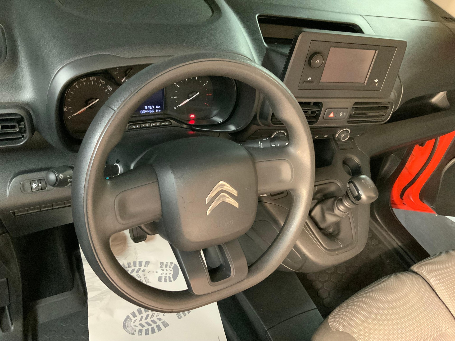 CITROEN Berlingo 650 M 1.2 PureTech 110 Swiss Edition S/S-image-9