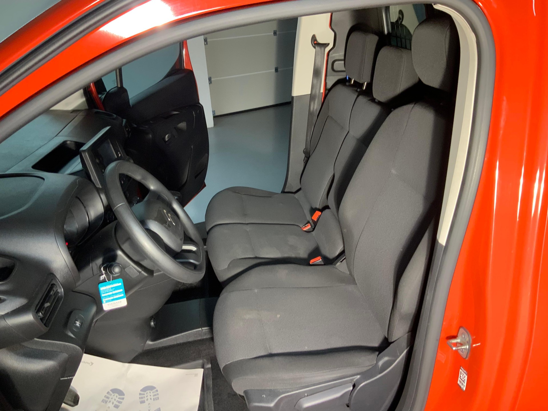 CITROEN Berlingo 650 M 1.2 PureTech 110 Swiss Edition S/S-image-18