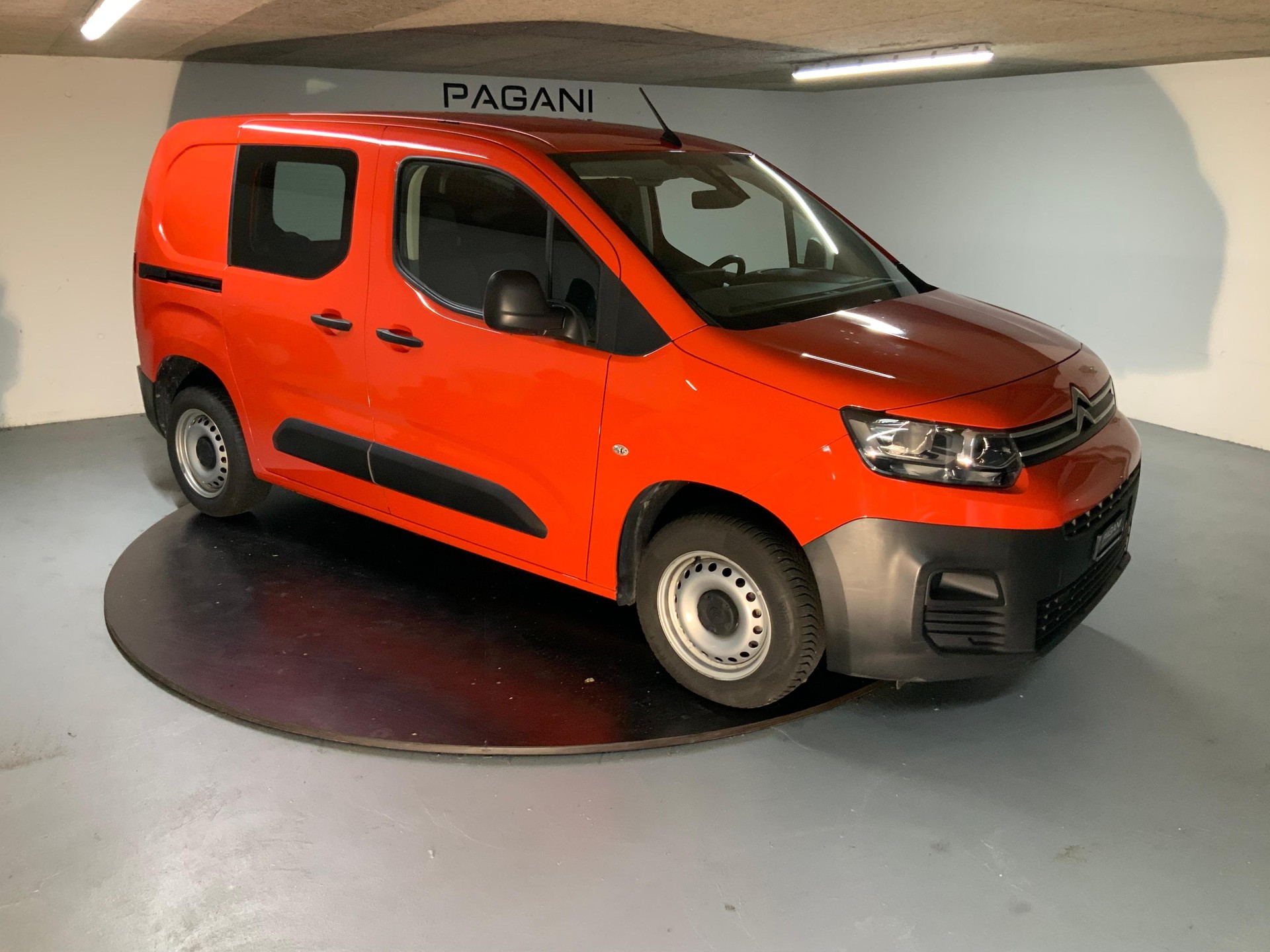 CITROEN Berlingo 650 M 1.2 PureTech 110 Swiss Edition S/S-image-11