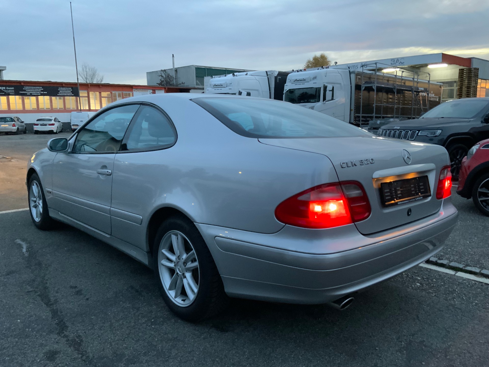 MERCEDES-BENZ CLK 320 Avantgarde Automatic-image-4